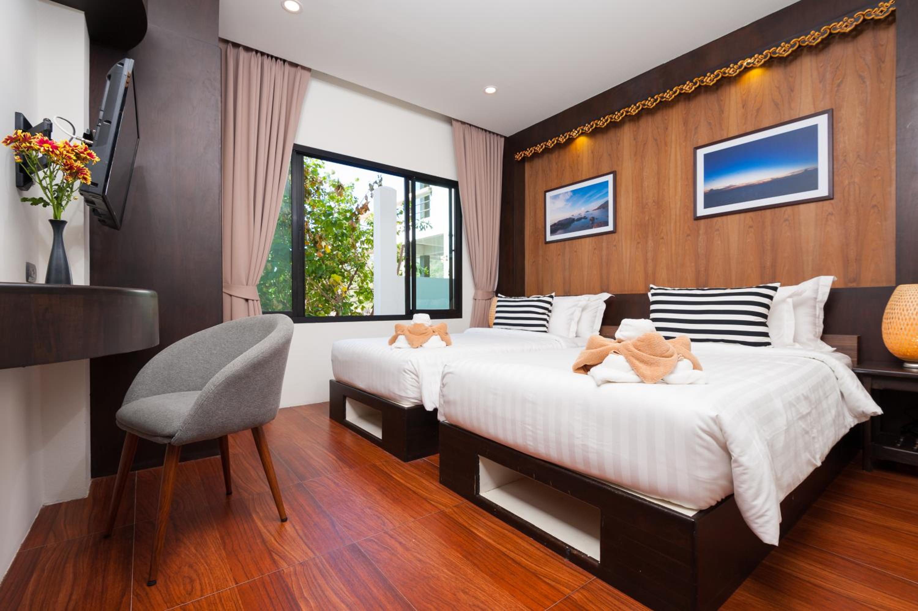 Family Room with Sea View - Photo 3