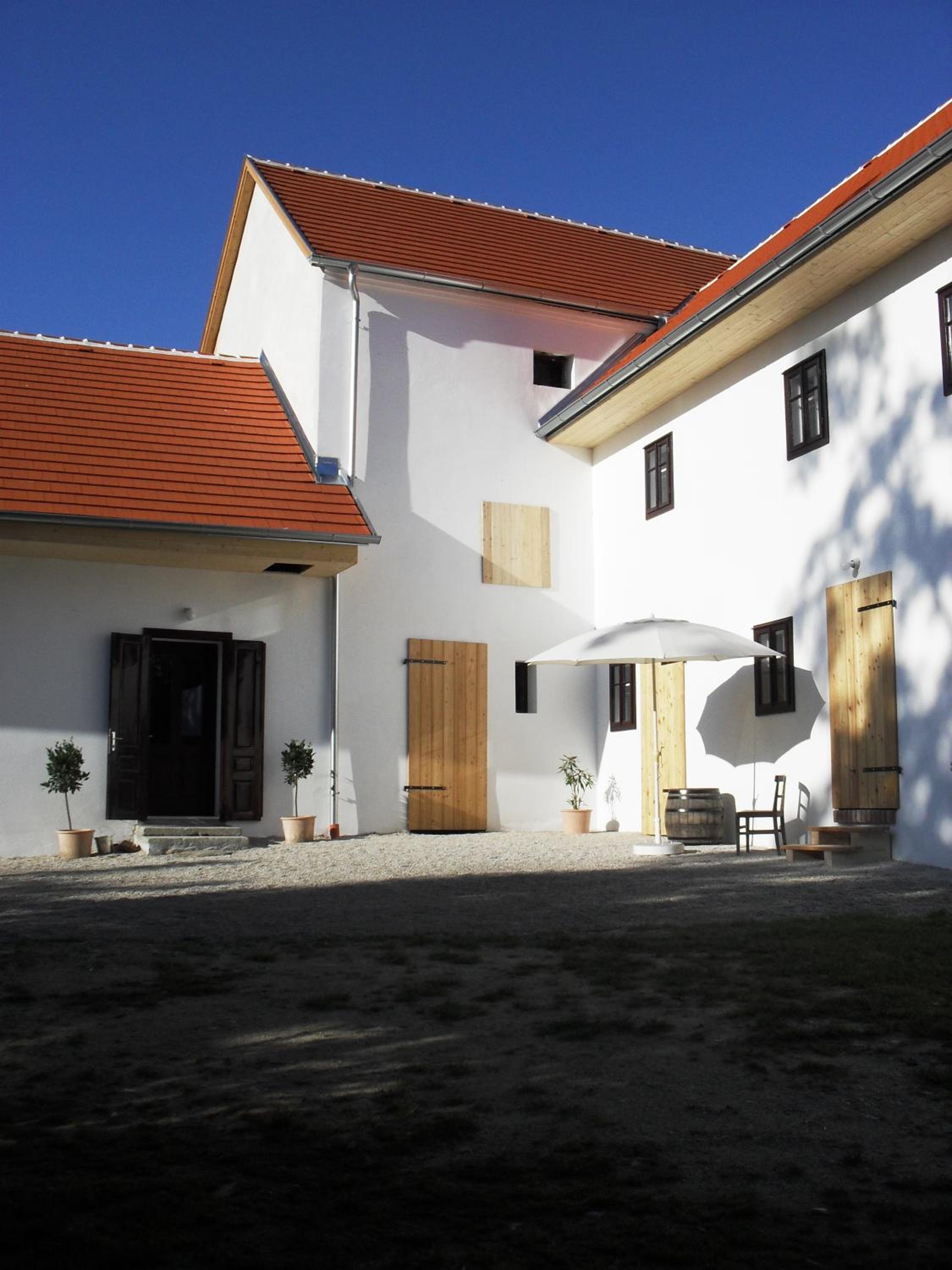 Two-Bedroom House photo 3