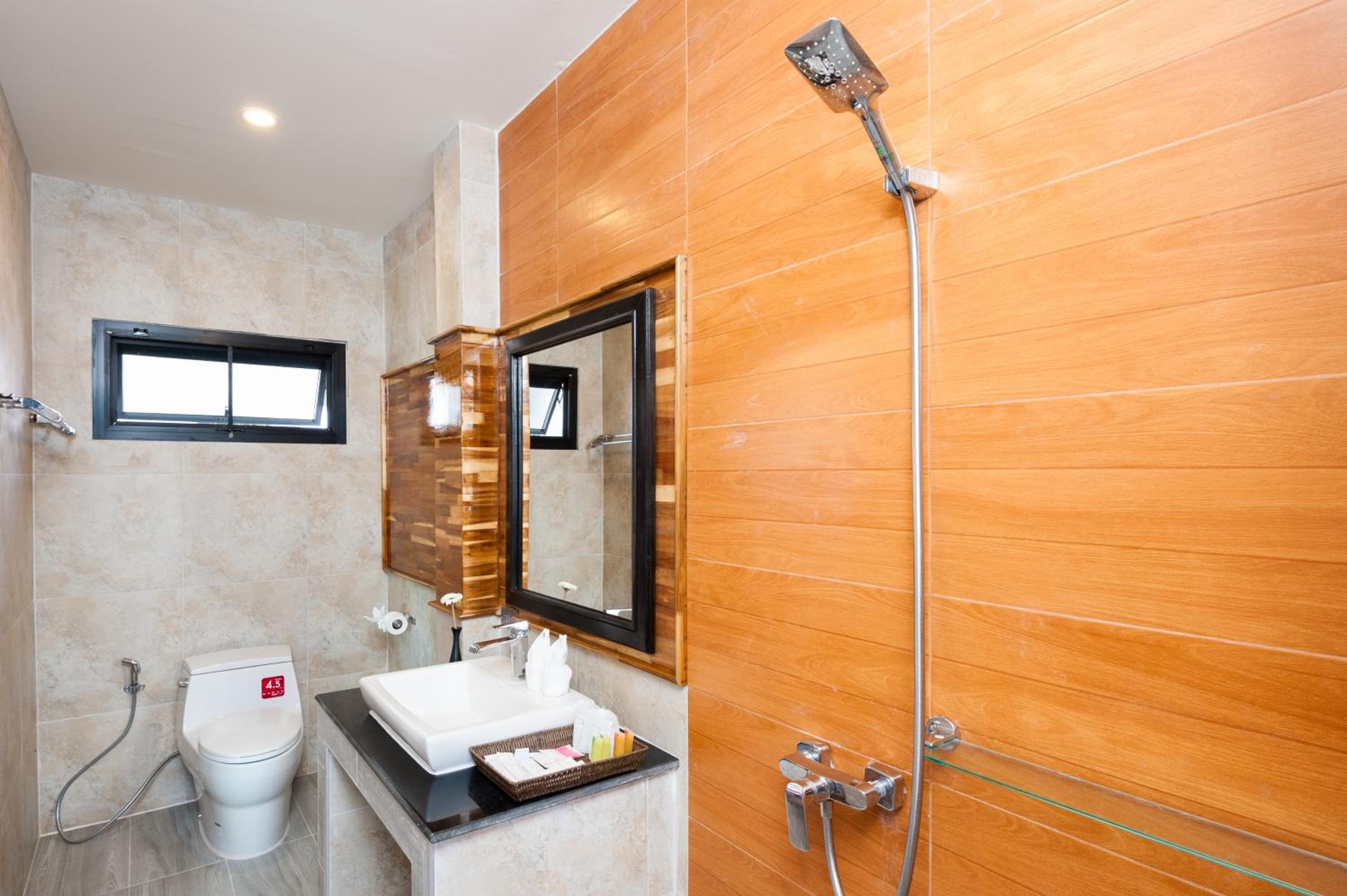 Superior Double or Twin Room with Pool View - Photo 10