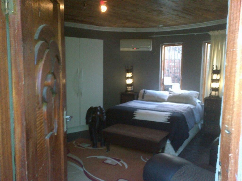 Deluxe Bungalow photo 1