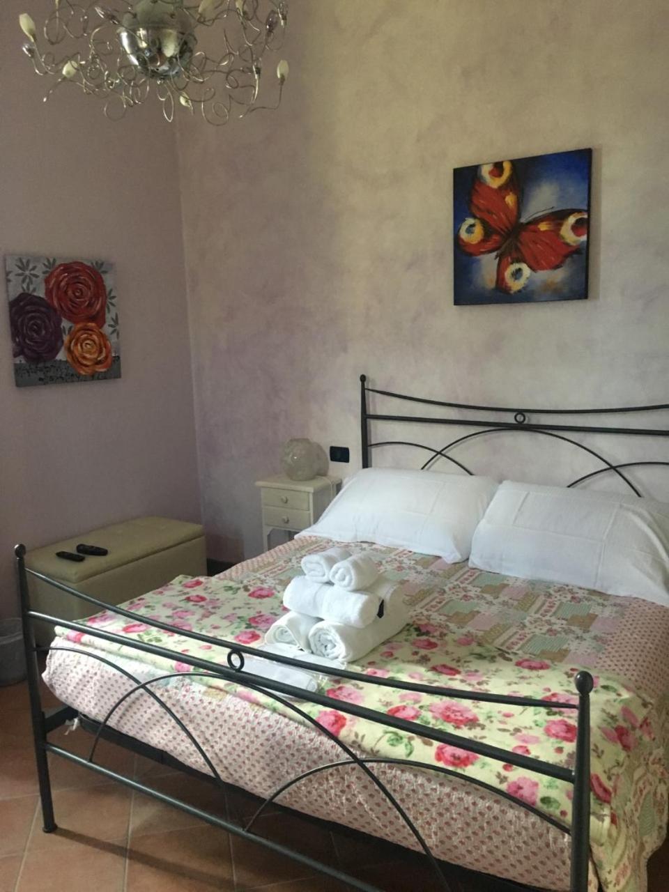 Double Room with Private External Bathroom photo 1