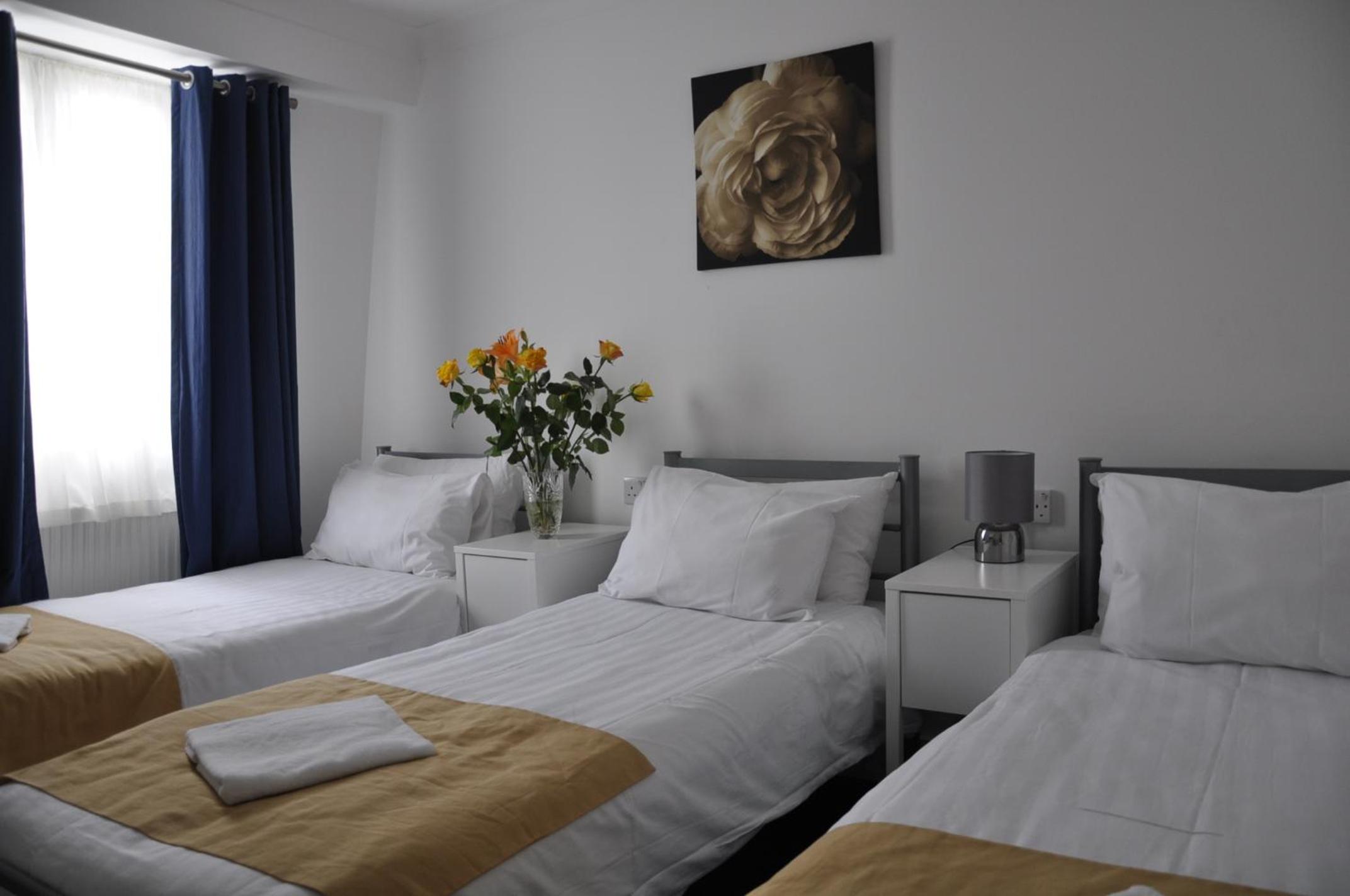 Basic Triple Room – Shared Bathroom Facilities photo 2