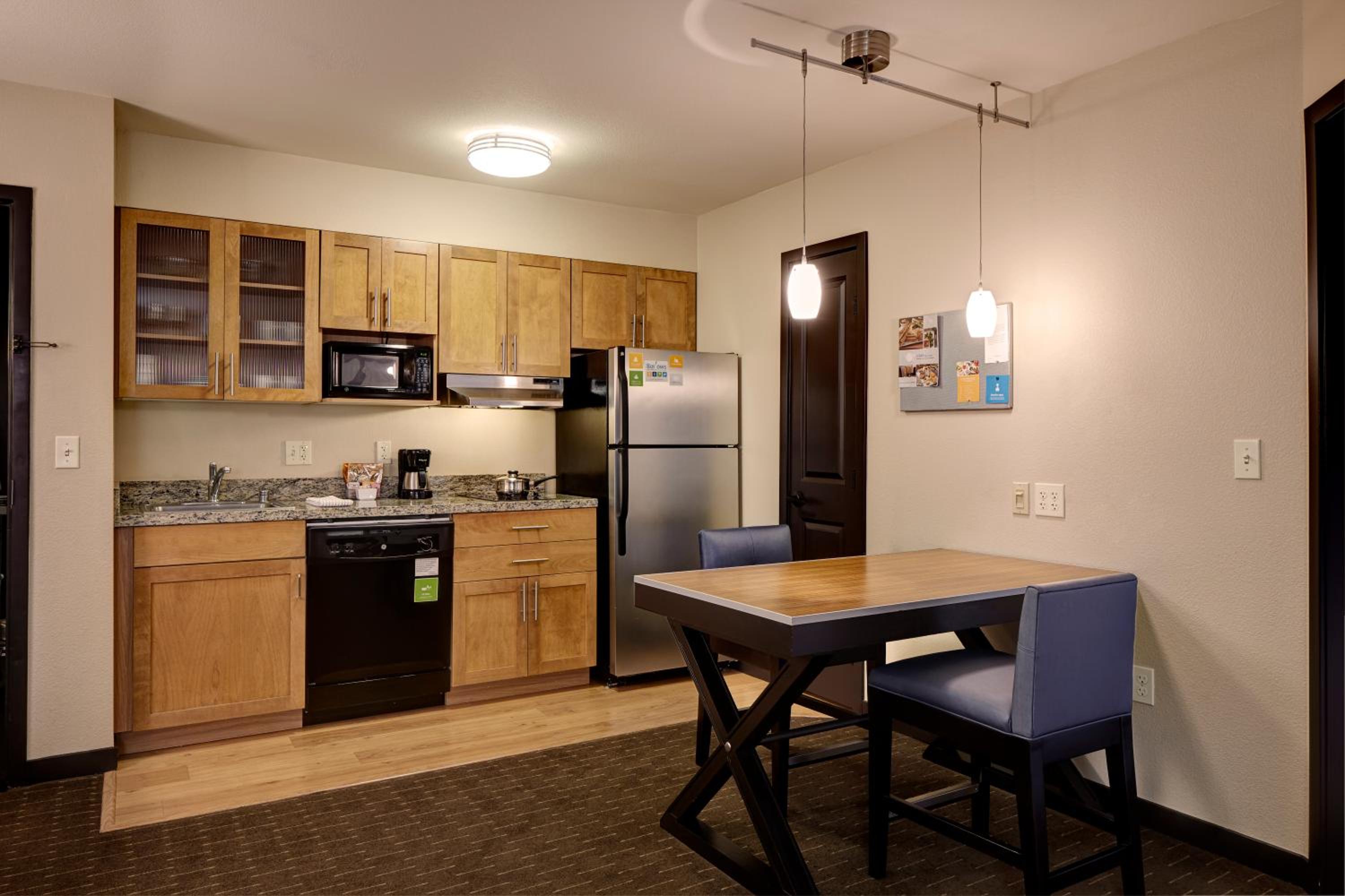 One-Bedroom King Suite photo 3