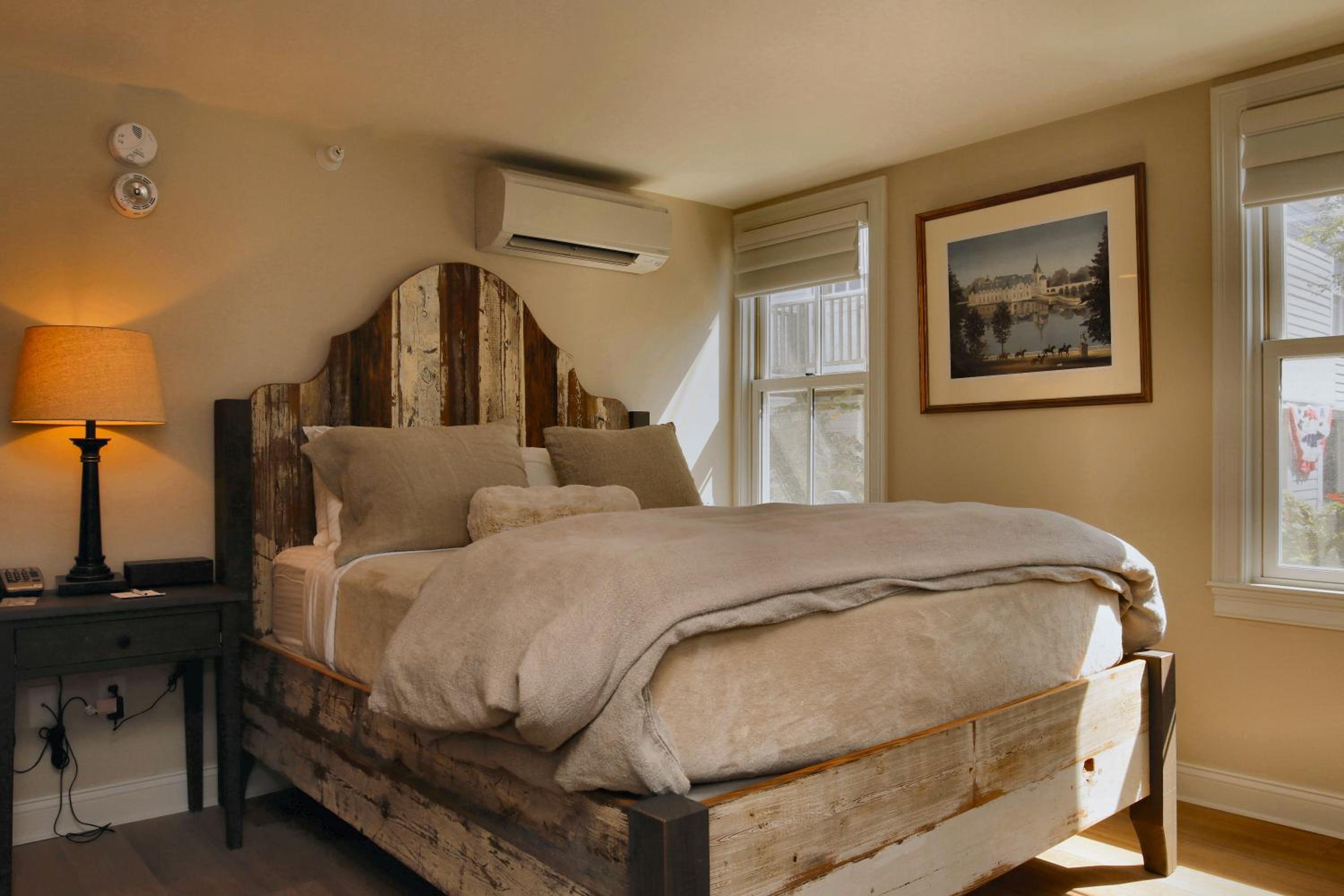 Standard Queen Room photo 1