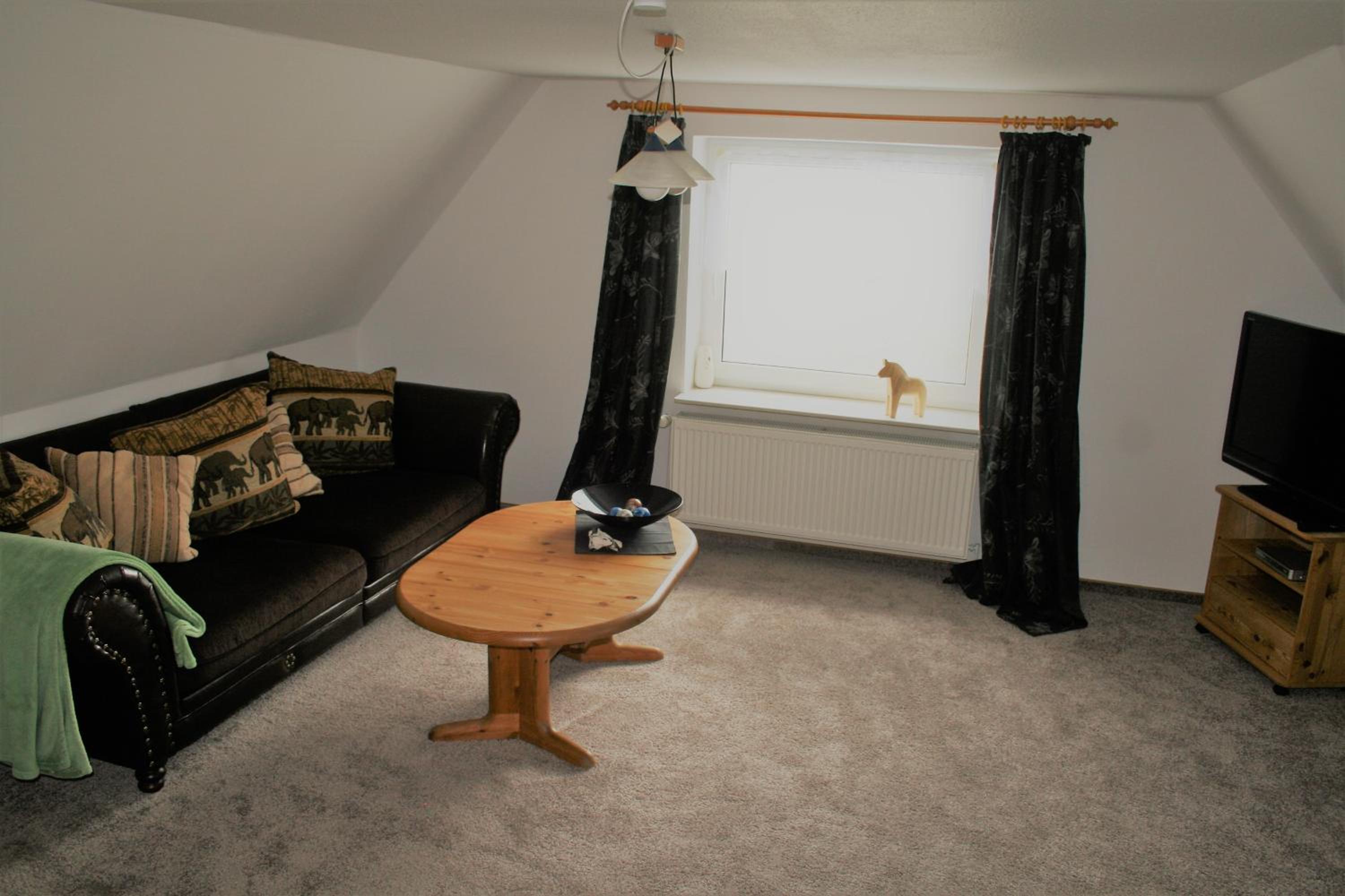 Three-Bedroom Apartment - Photo 21