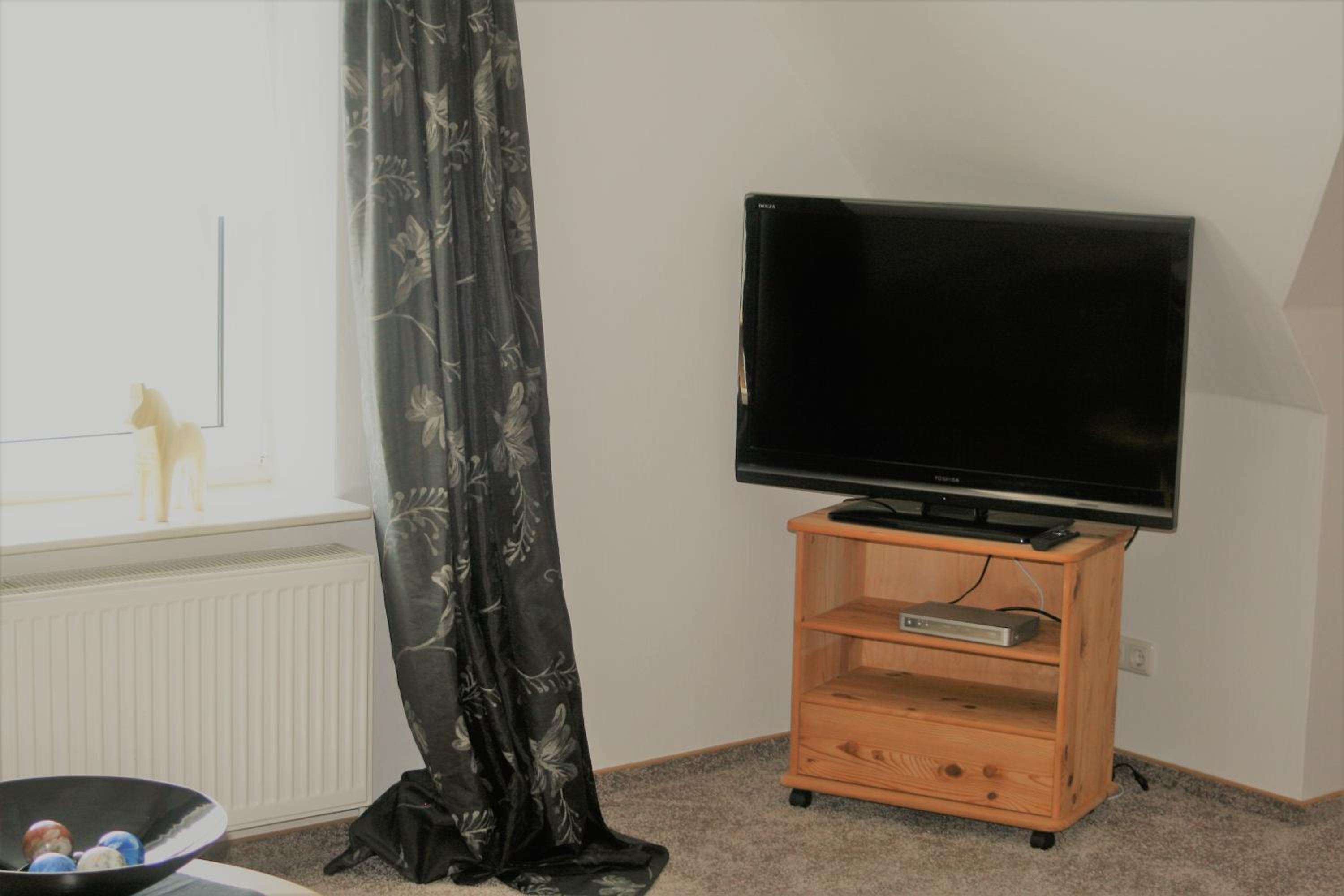 Three-Bedroom Apartment - Photo 26