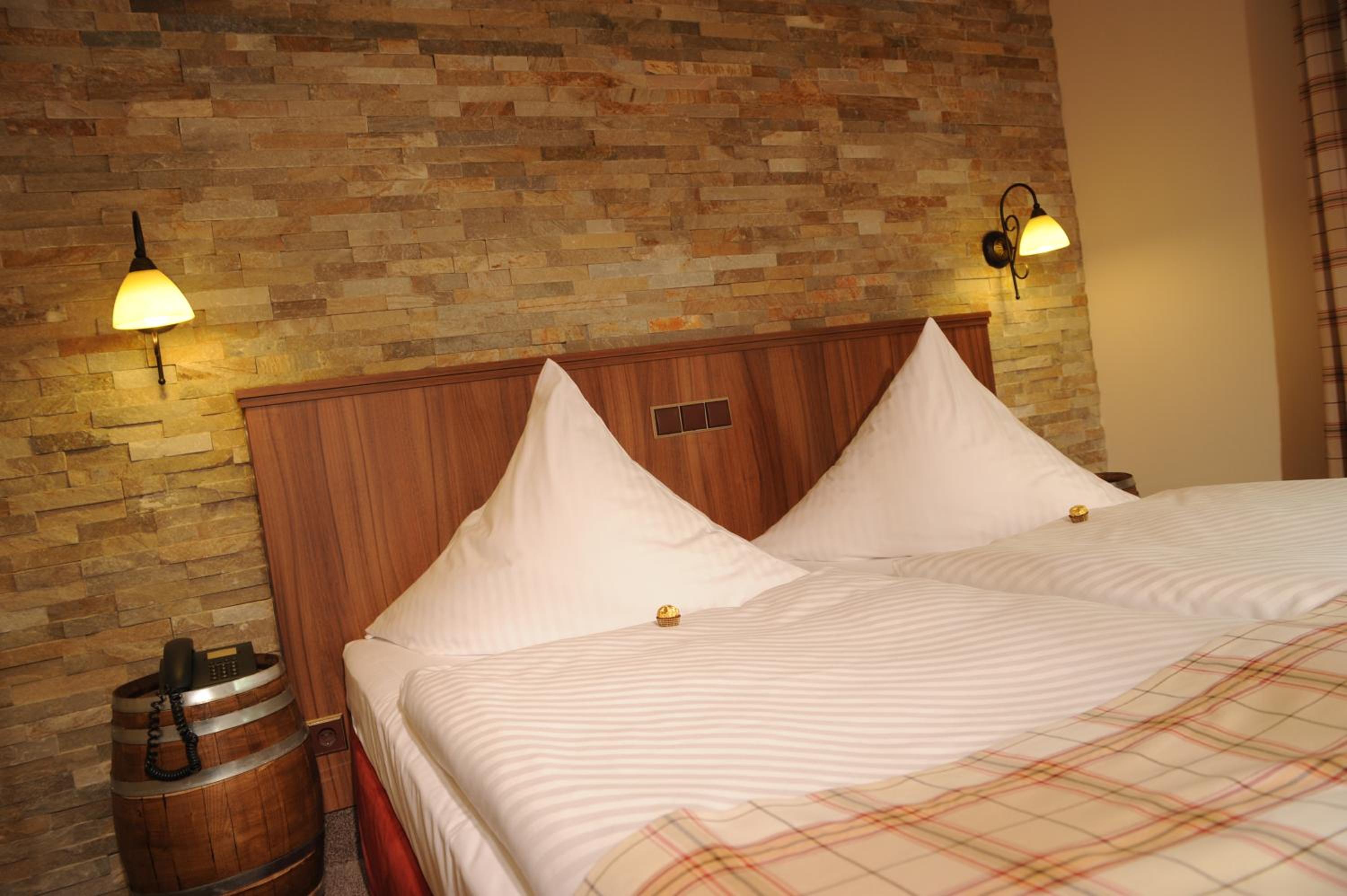 Double Room - Photo 5