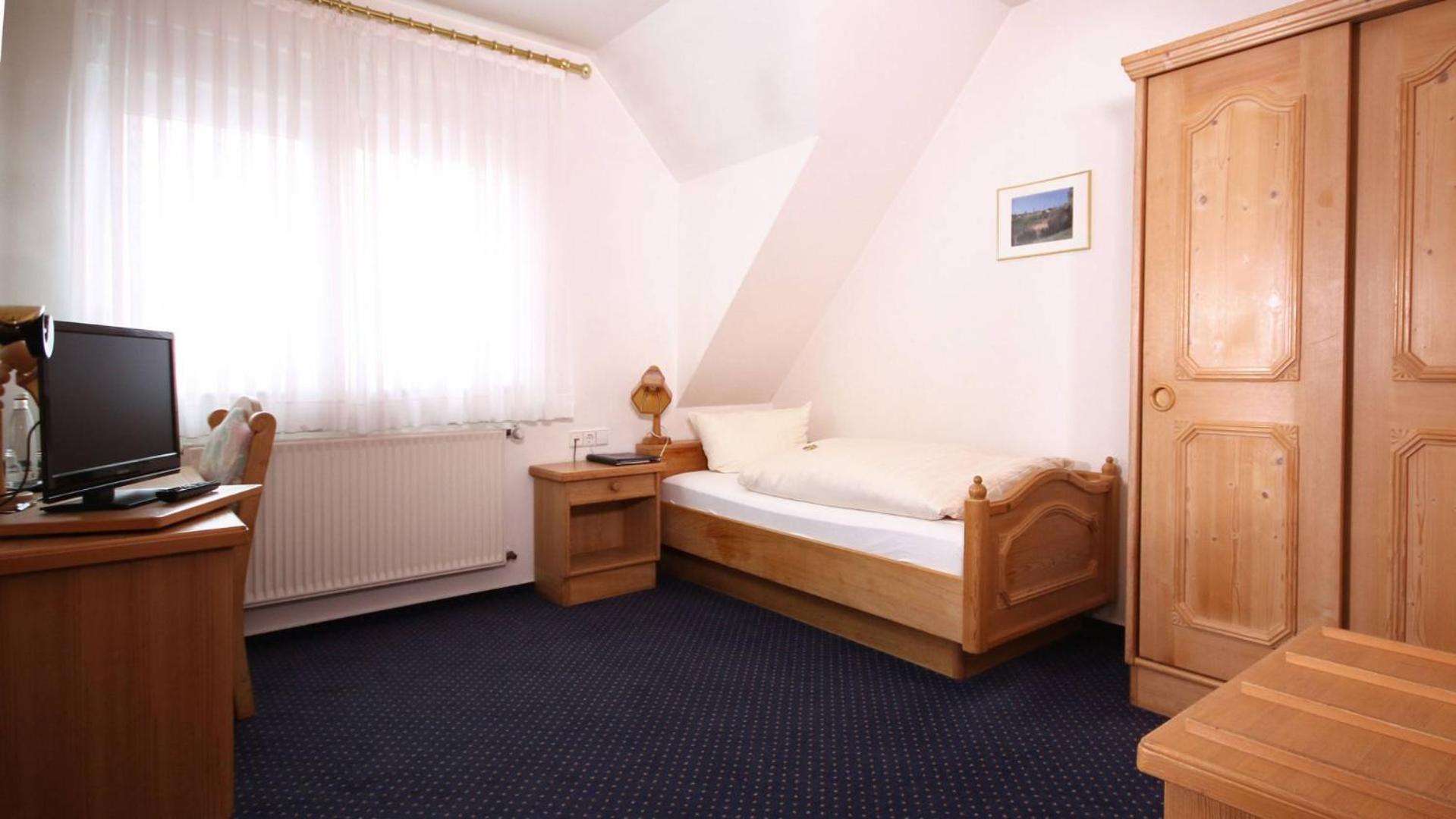 Standard Single Room photo 3
