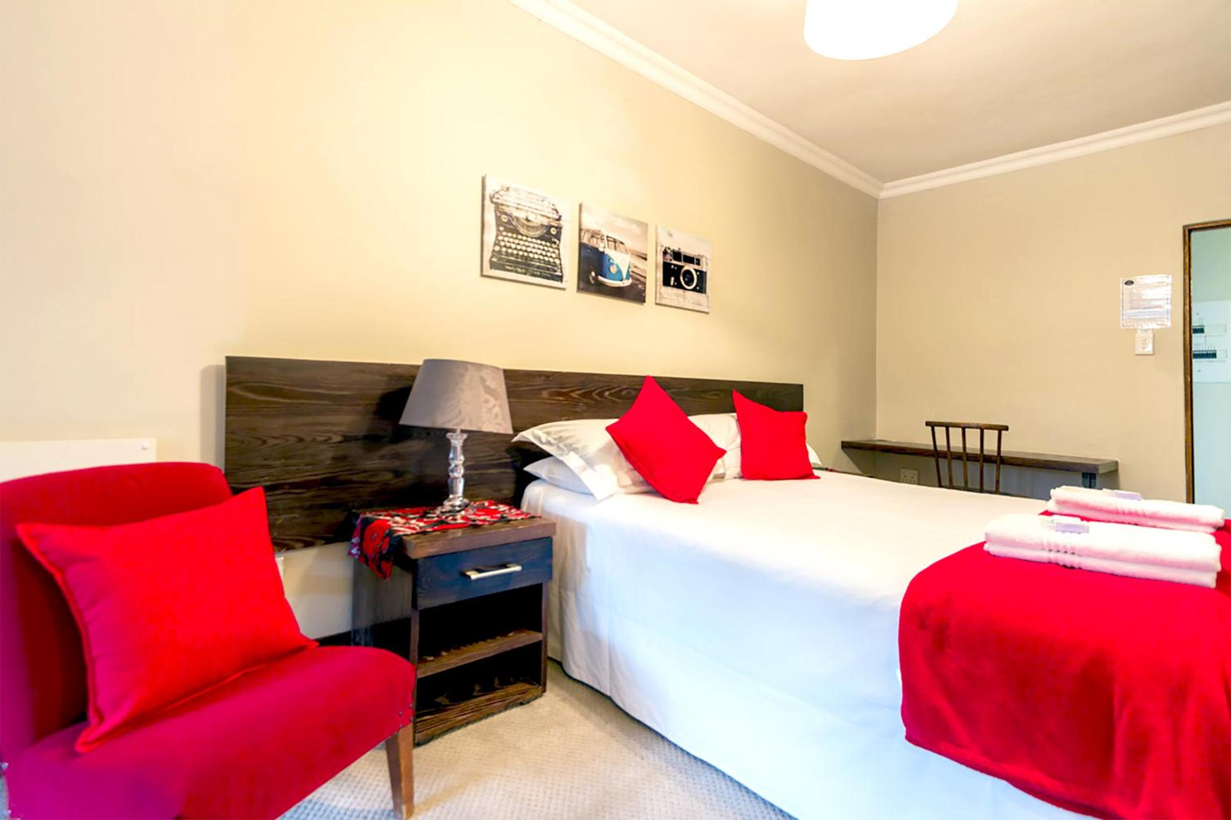 Luxury Couples Room photo 2