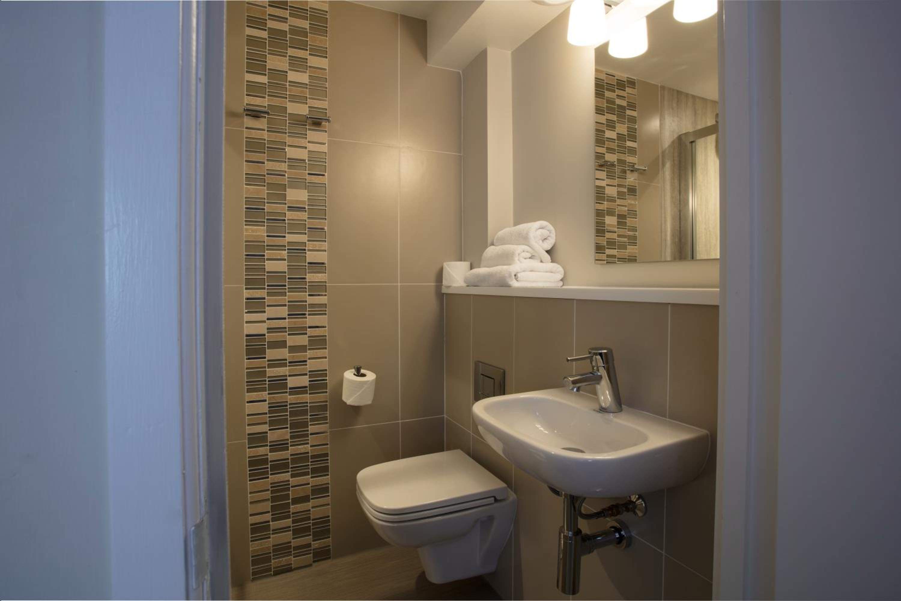 Budget Double Room photo 2