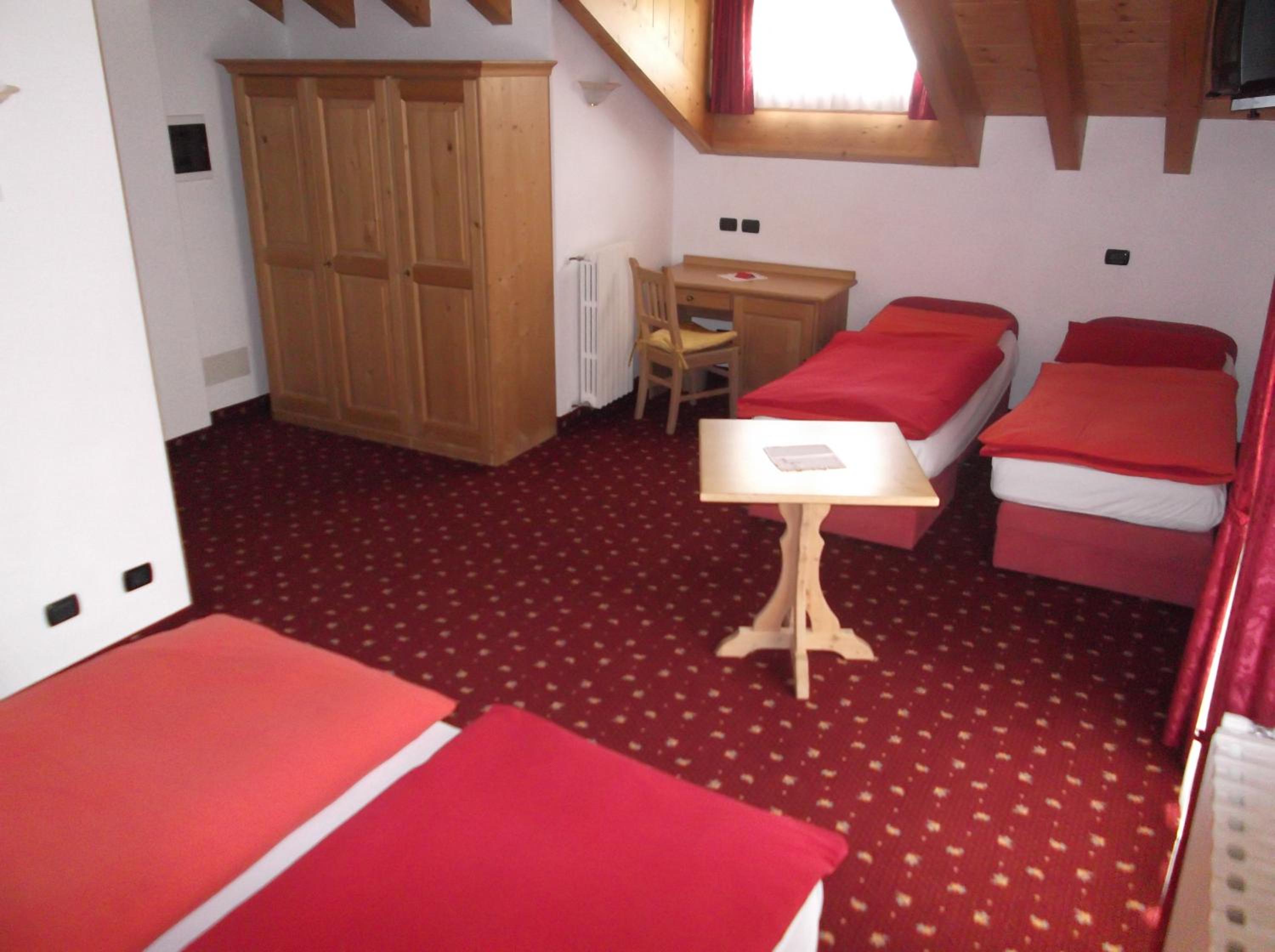 Quadruple Room photo 2