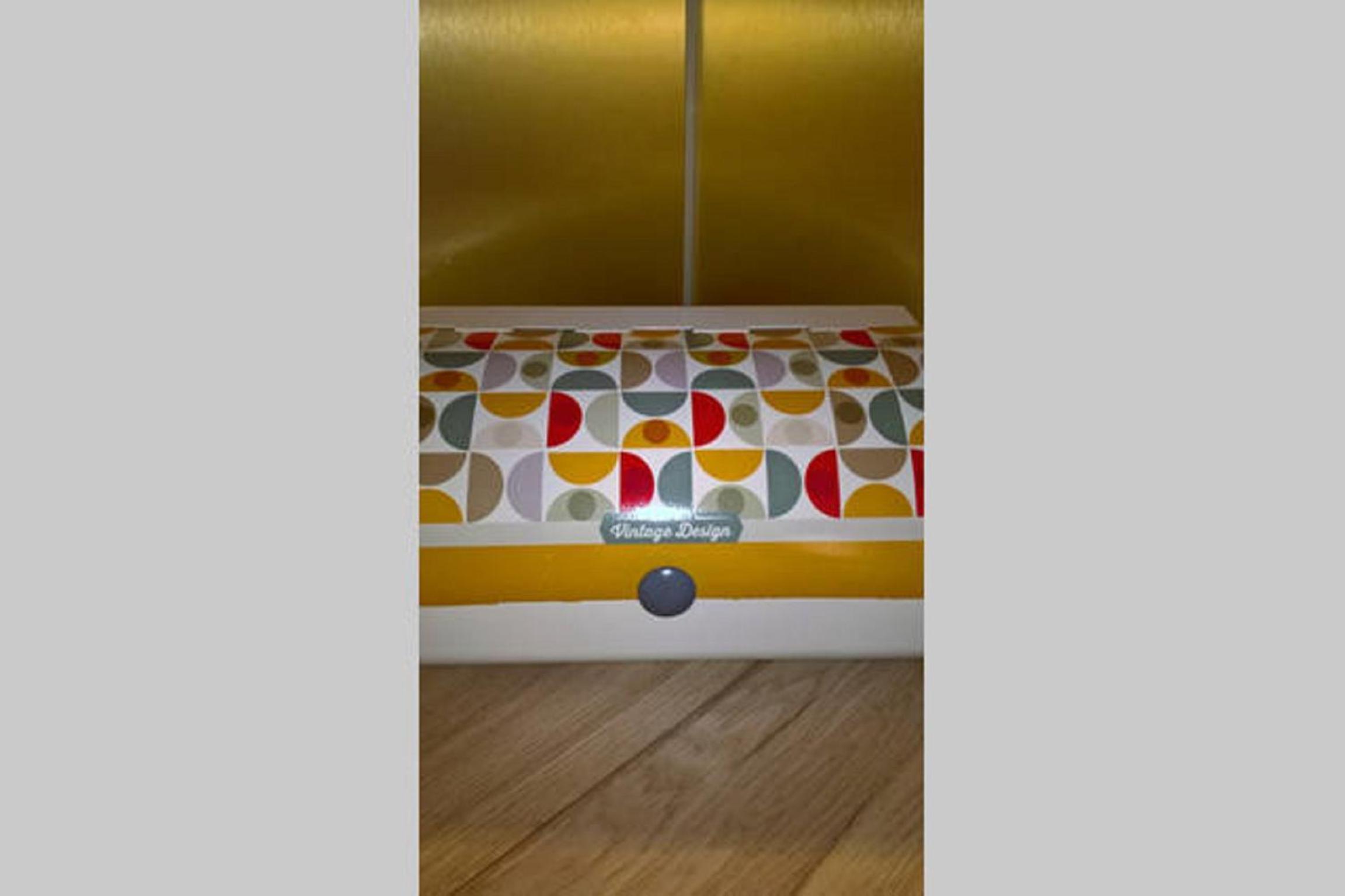 One-Bedroom Apartment - Photo 2