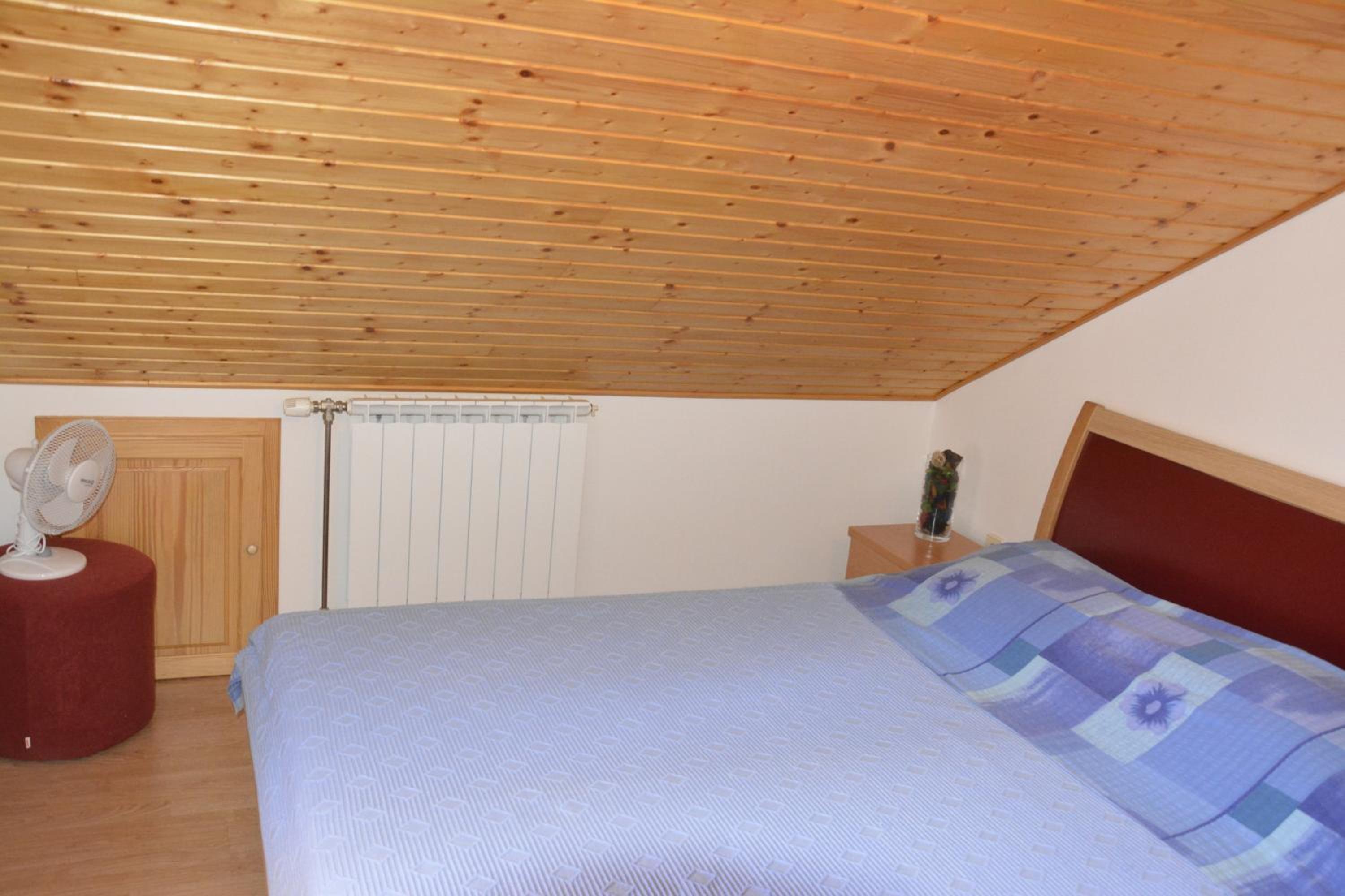 One-Bedroom Apartment With Terrace - Attic