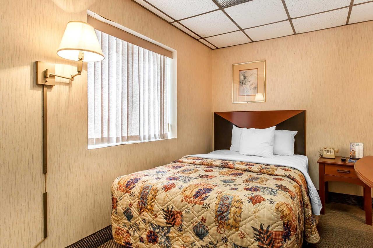 Double Room - Non-Smoking  photo 1