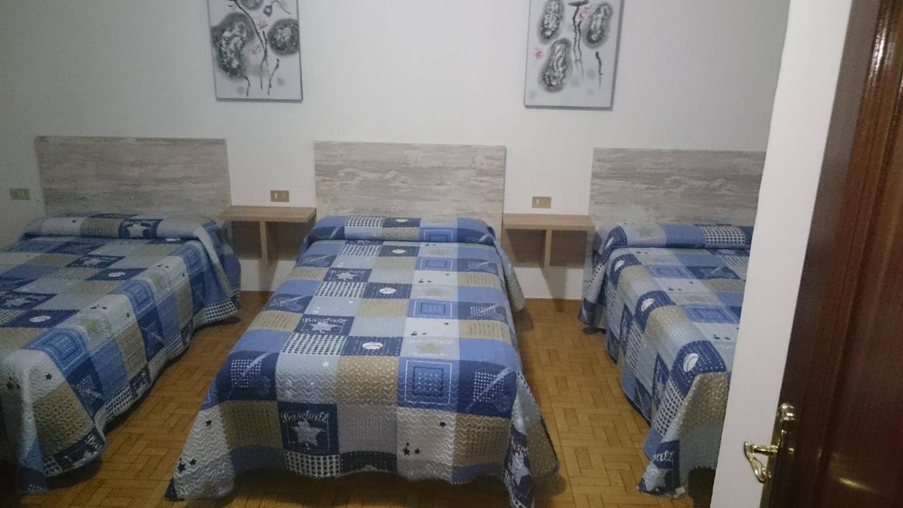 Standard Triple Room with Sea View photo 3