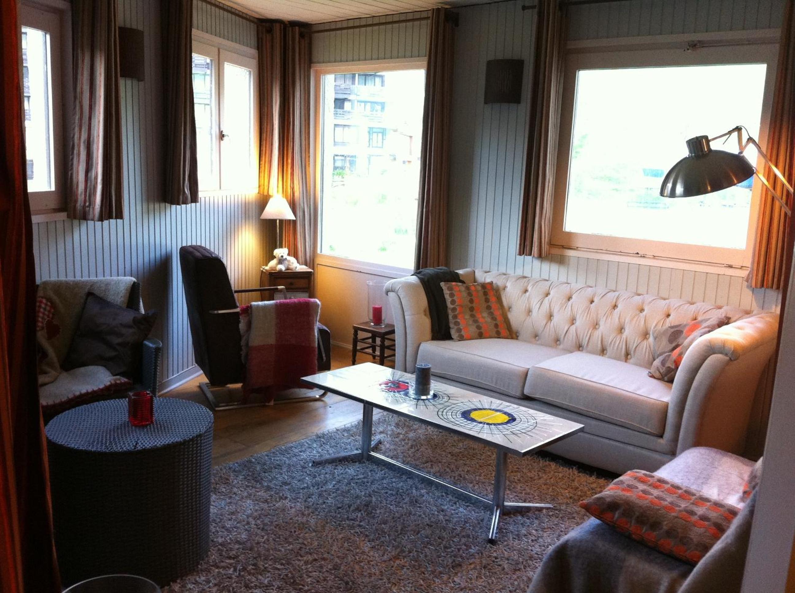 Family Room photo 2