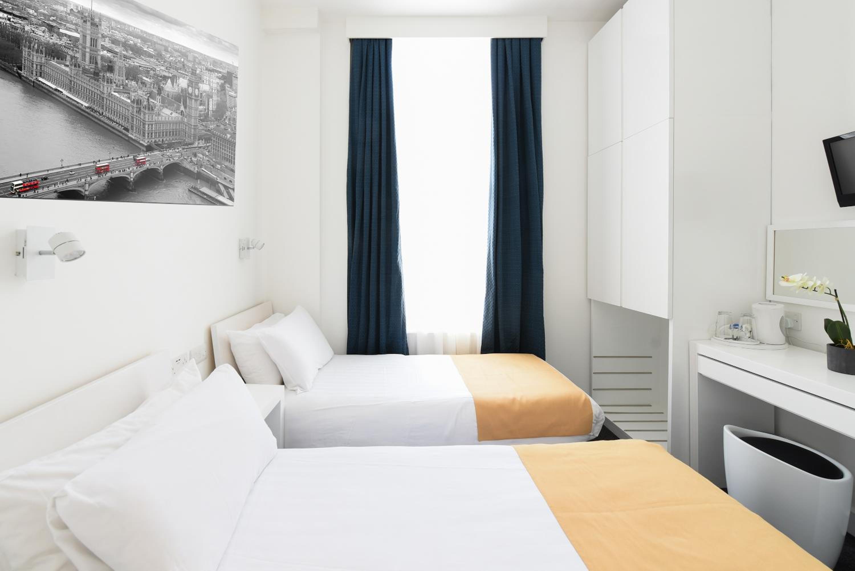 Twin Room photo 2