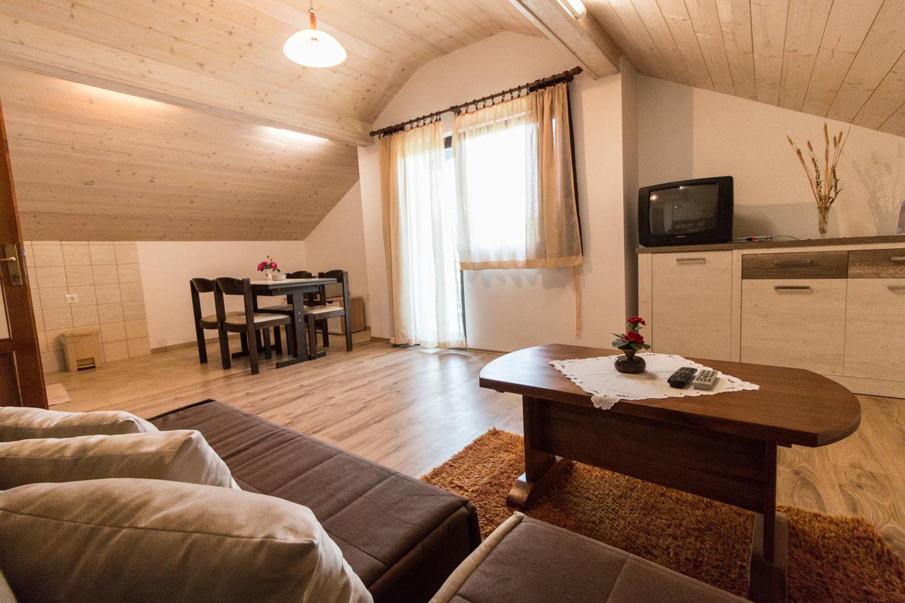 Apartment - Photo 2