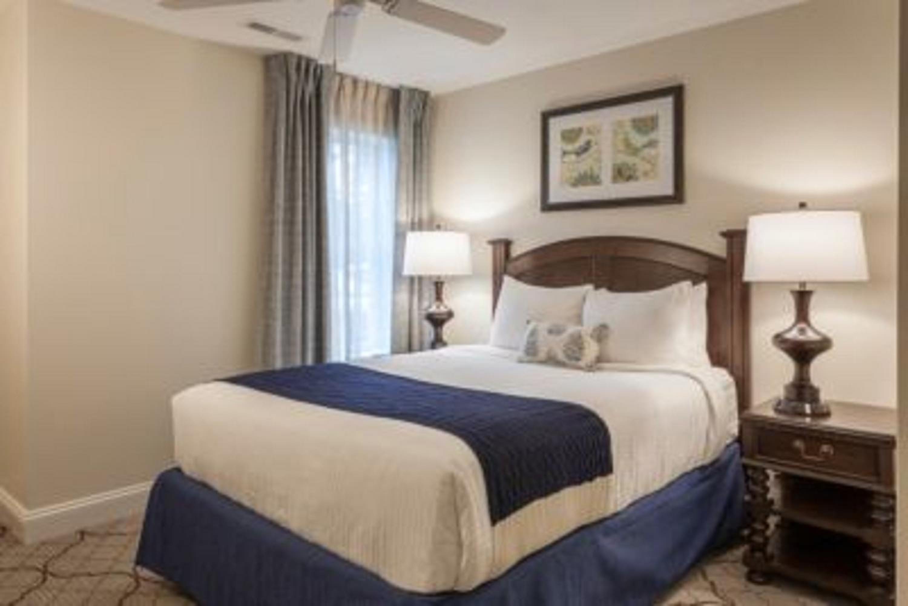 Suite with One Queen Bed and One King Bed - Accessible/Non-Smoking photo 1