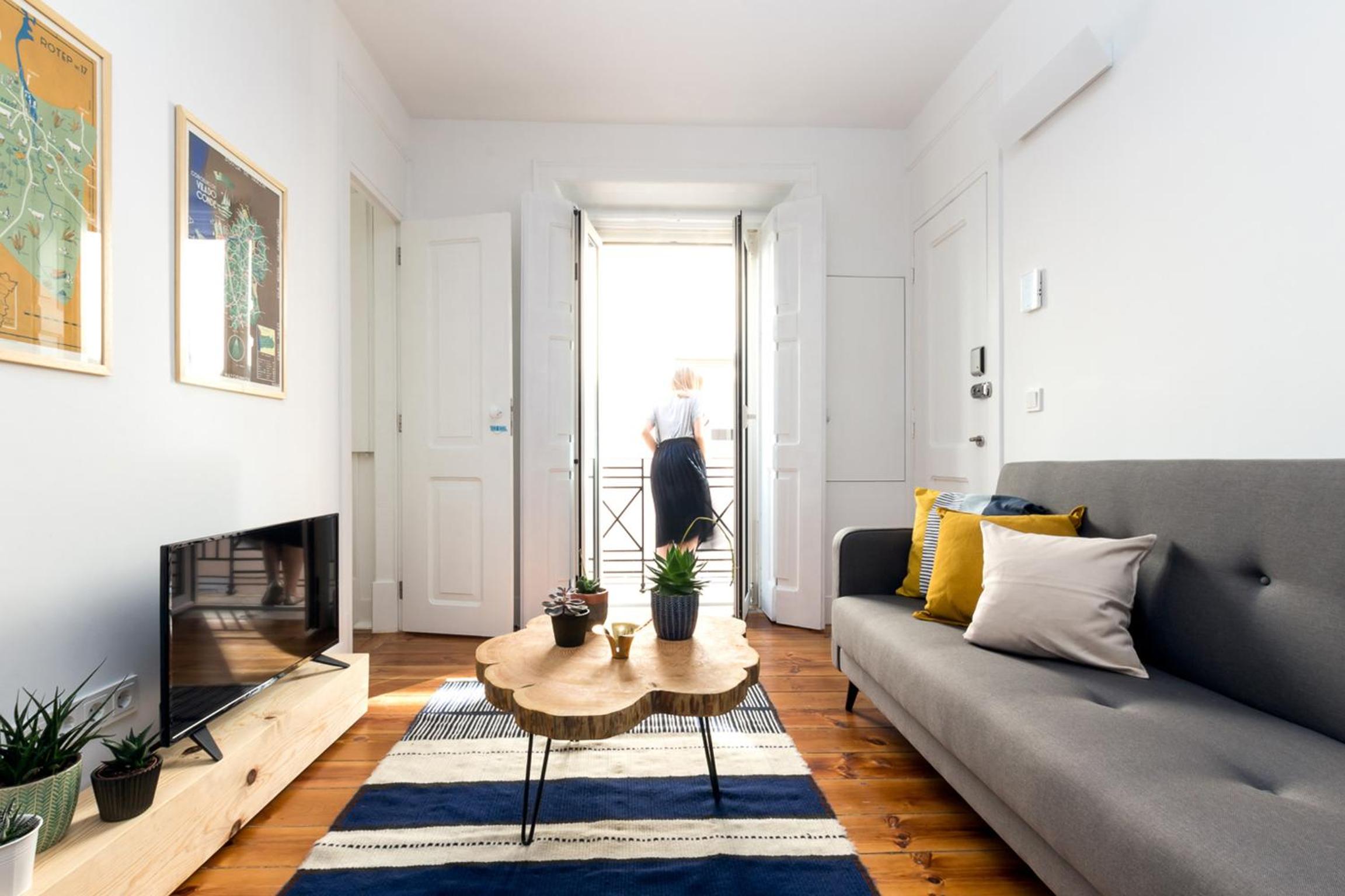 Apartment with Balcony - Photo 1