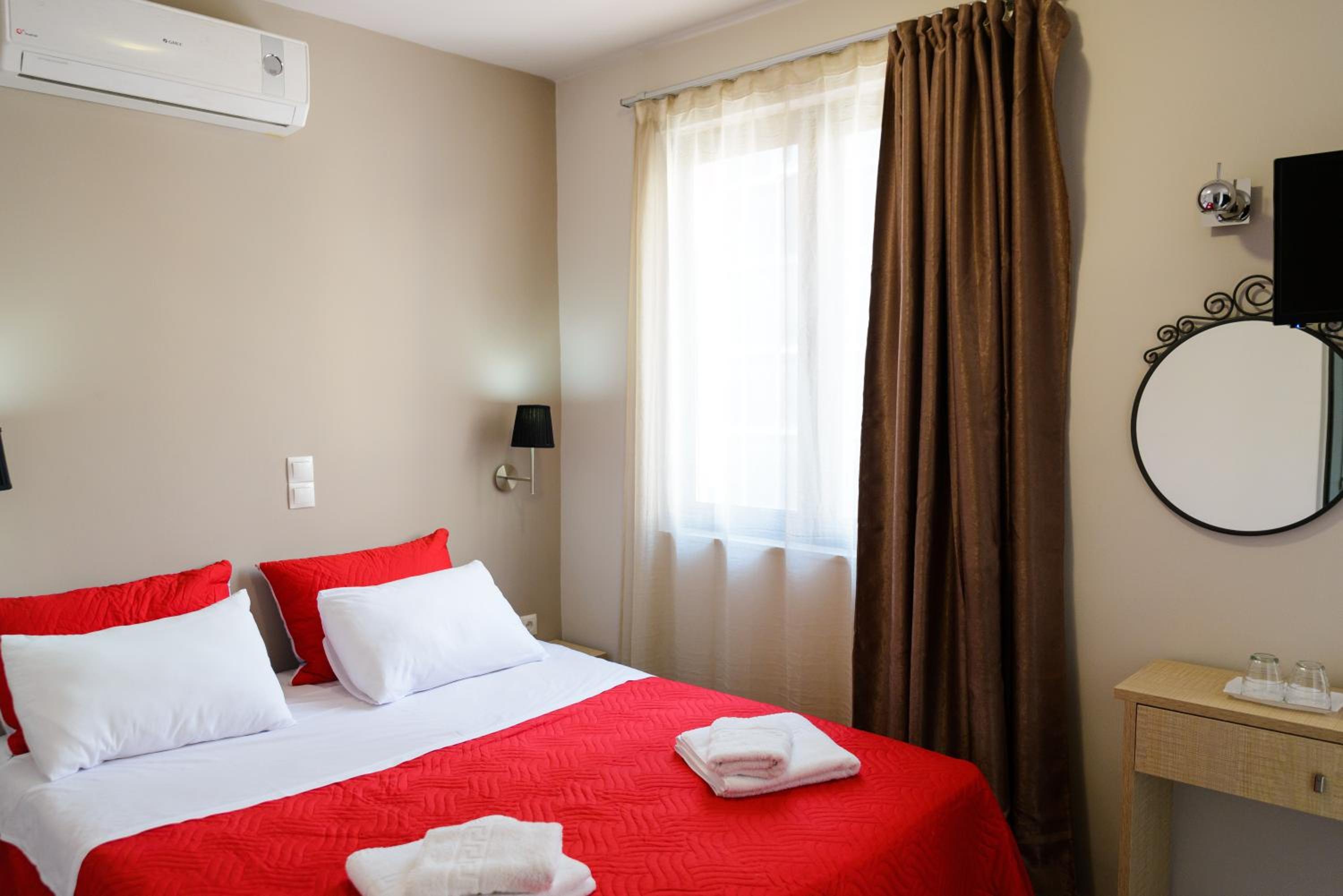 Economy Double Room photo 2
