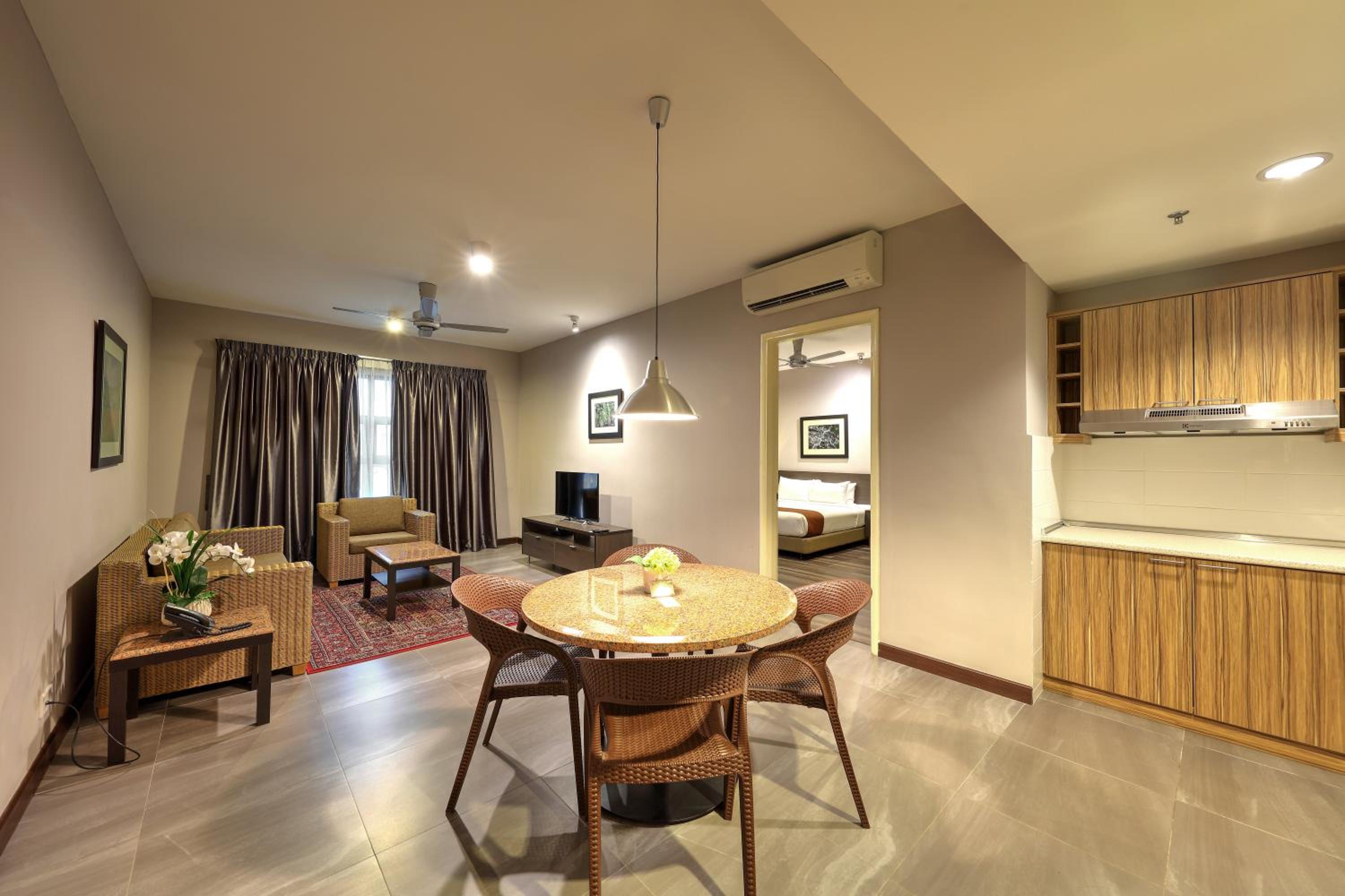 Premier King Suite