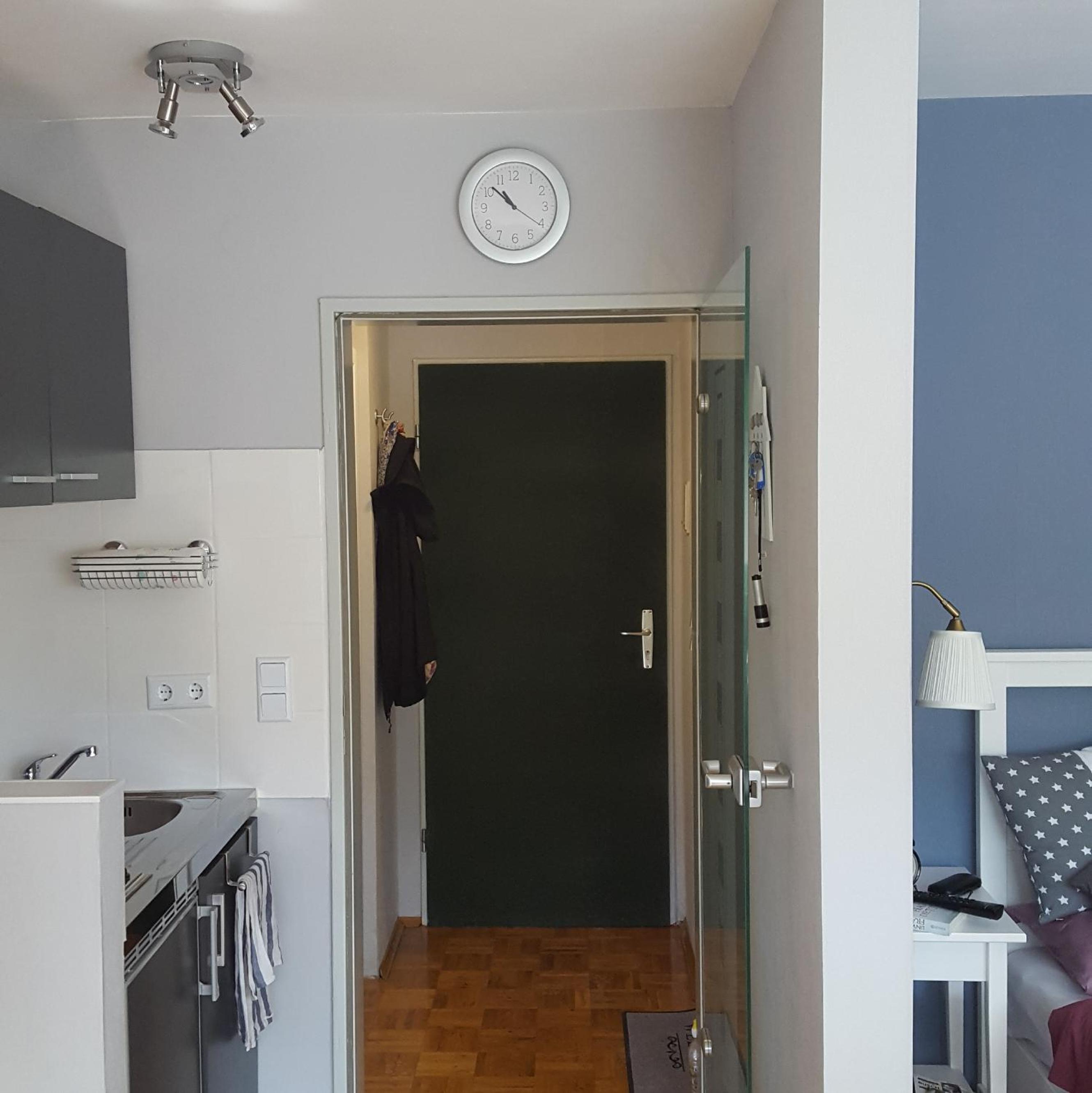 One-Bedroom Apartment photo 2
