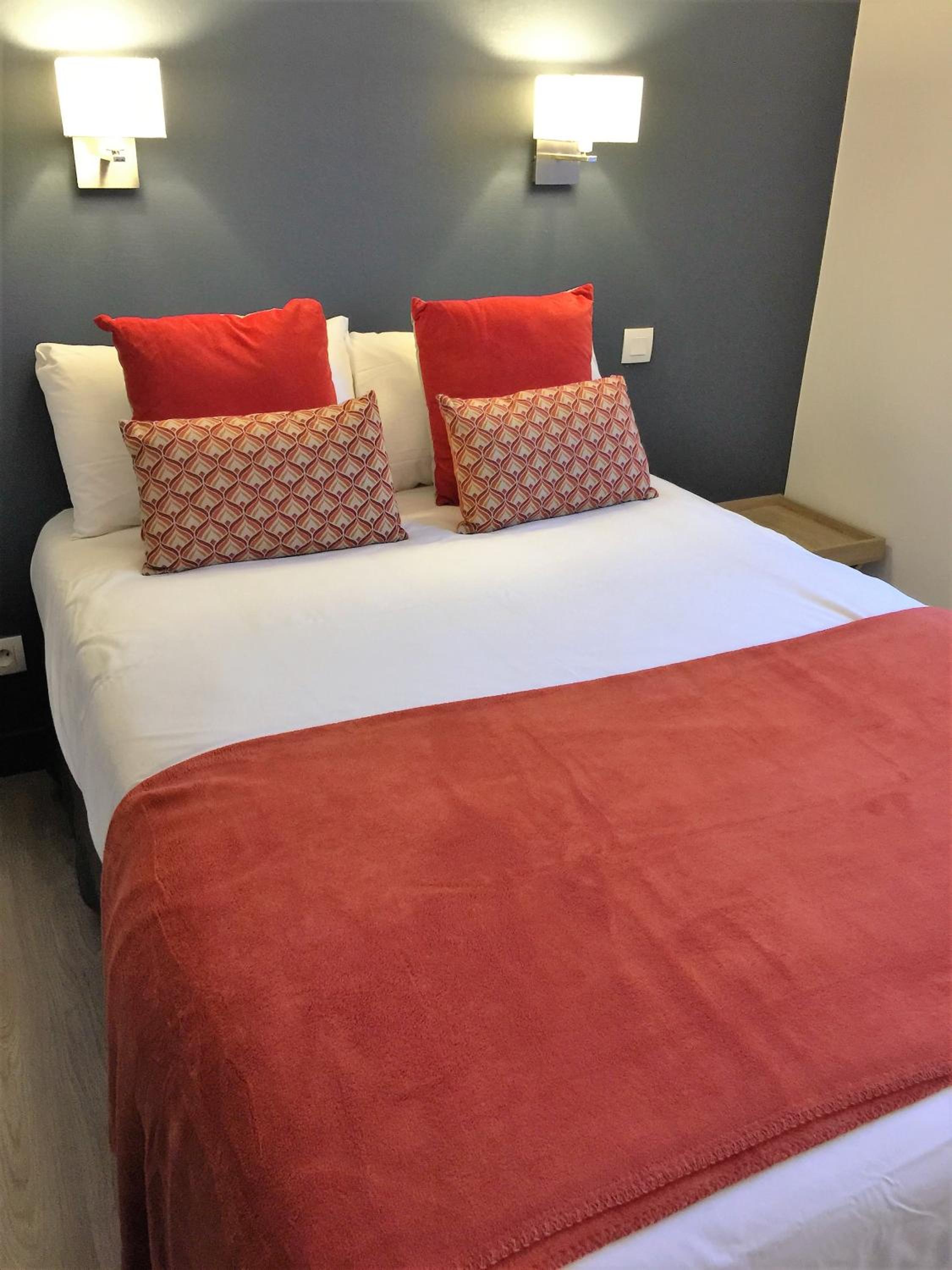 Small Double Room - Photo 12