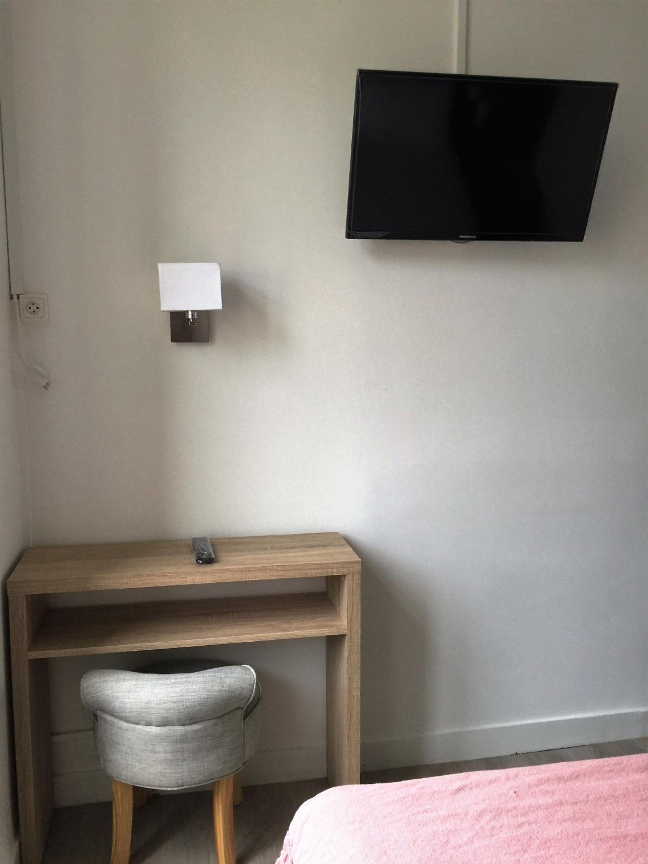 Small Double Room - Photo 18