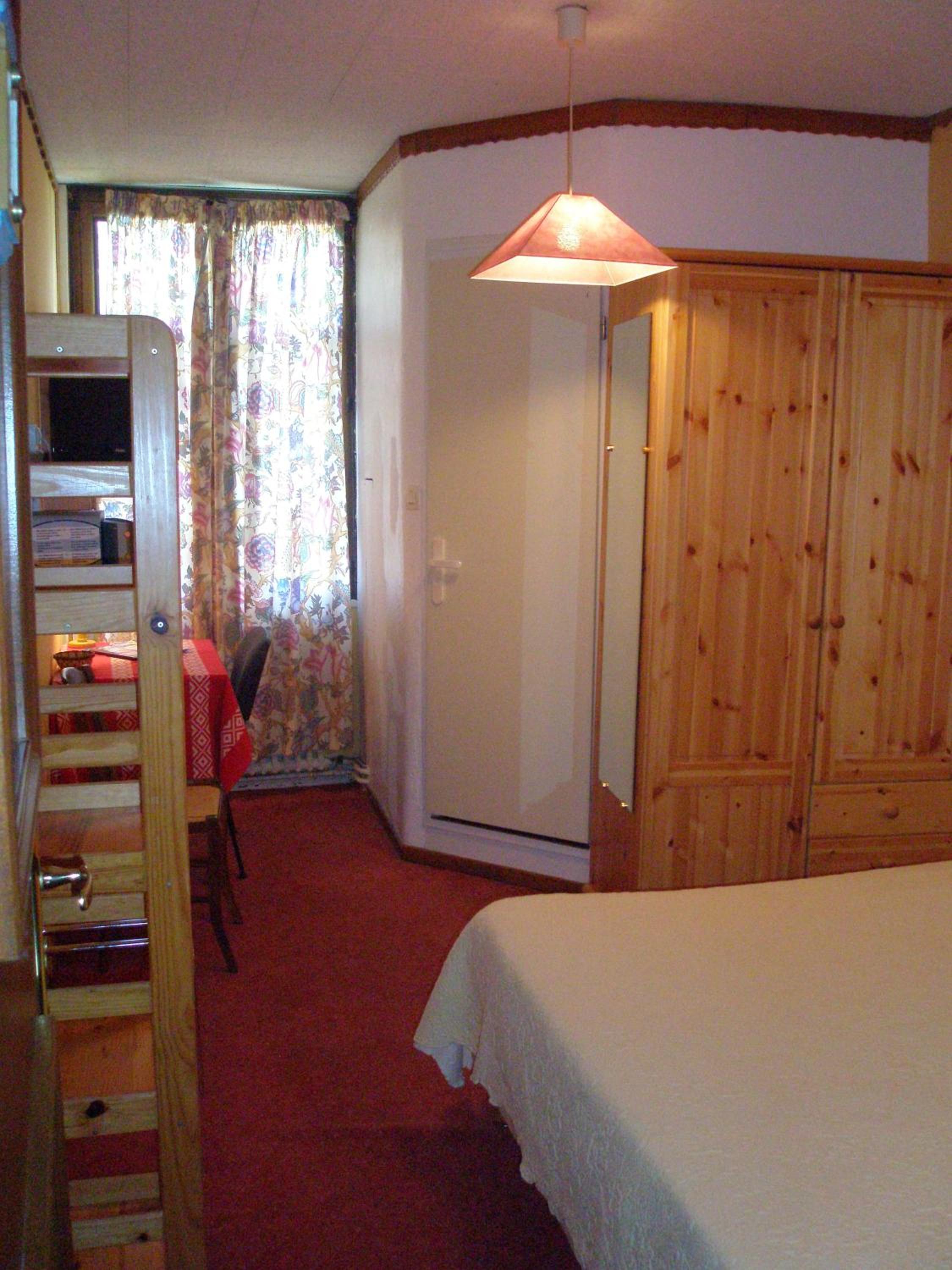Standard Double or Twin Room photo 1
