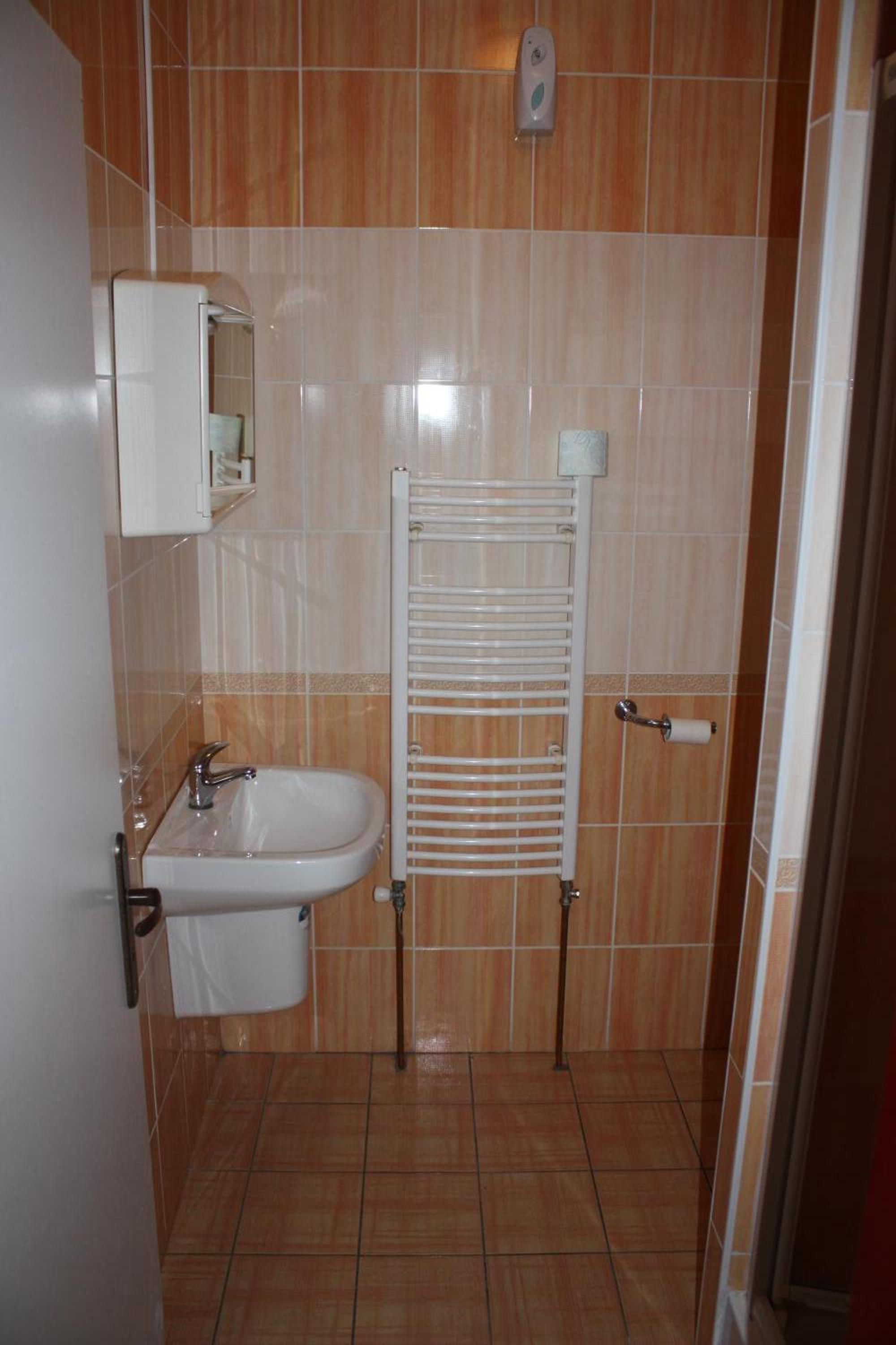 Quadruple Room with Shower photo 3