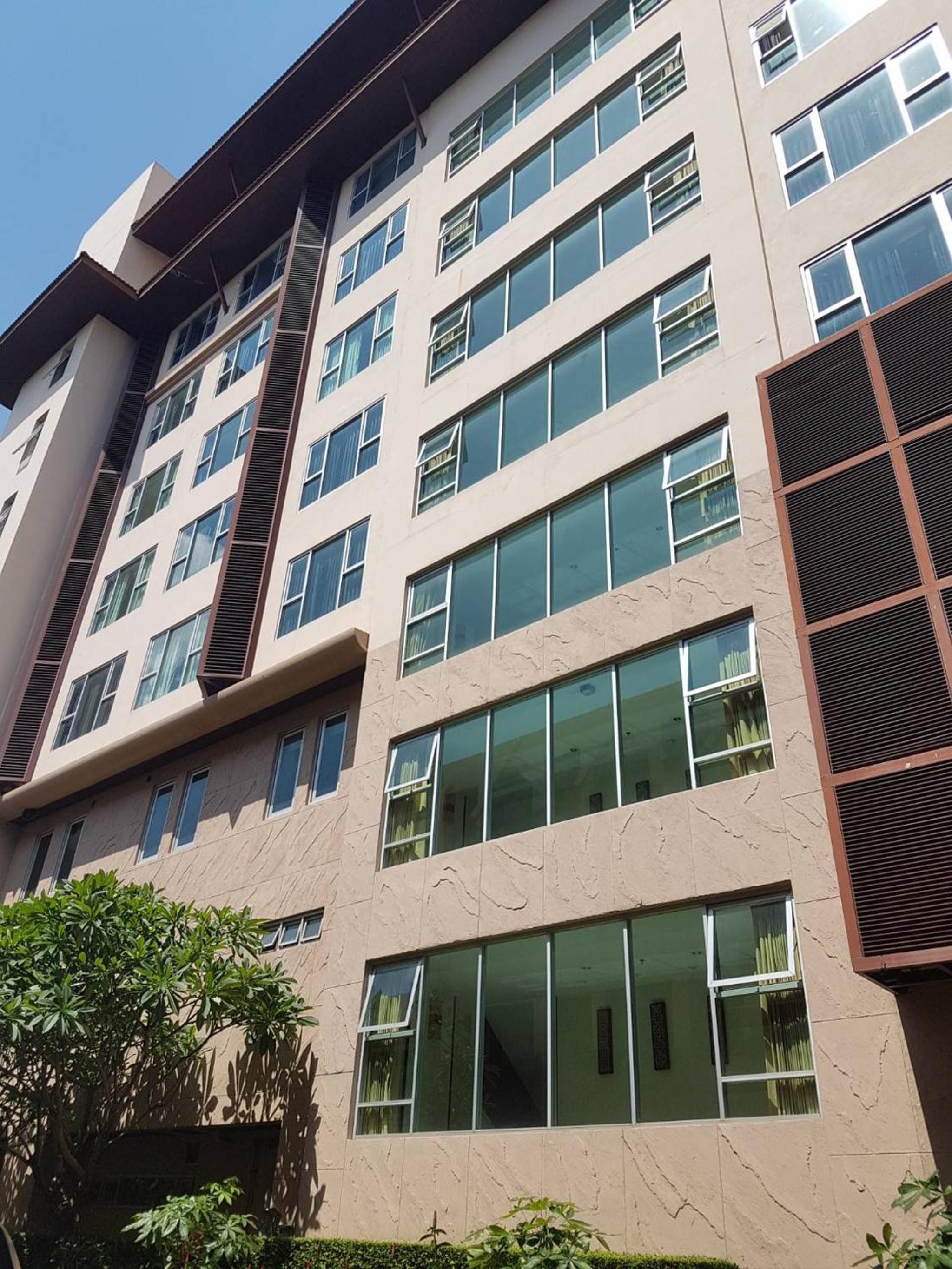 Superior Hotel - Photo 3