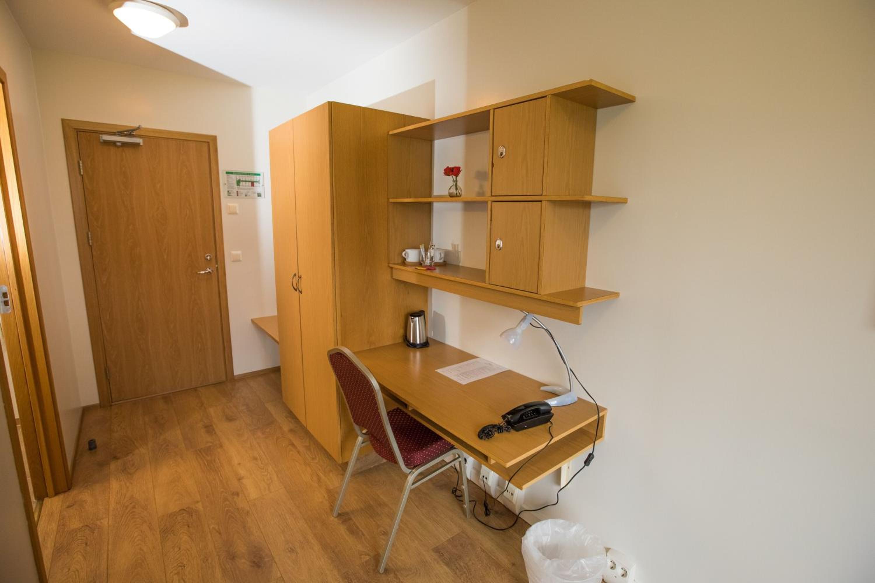 Double or Twin Room photo 3