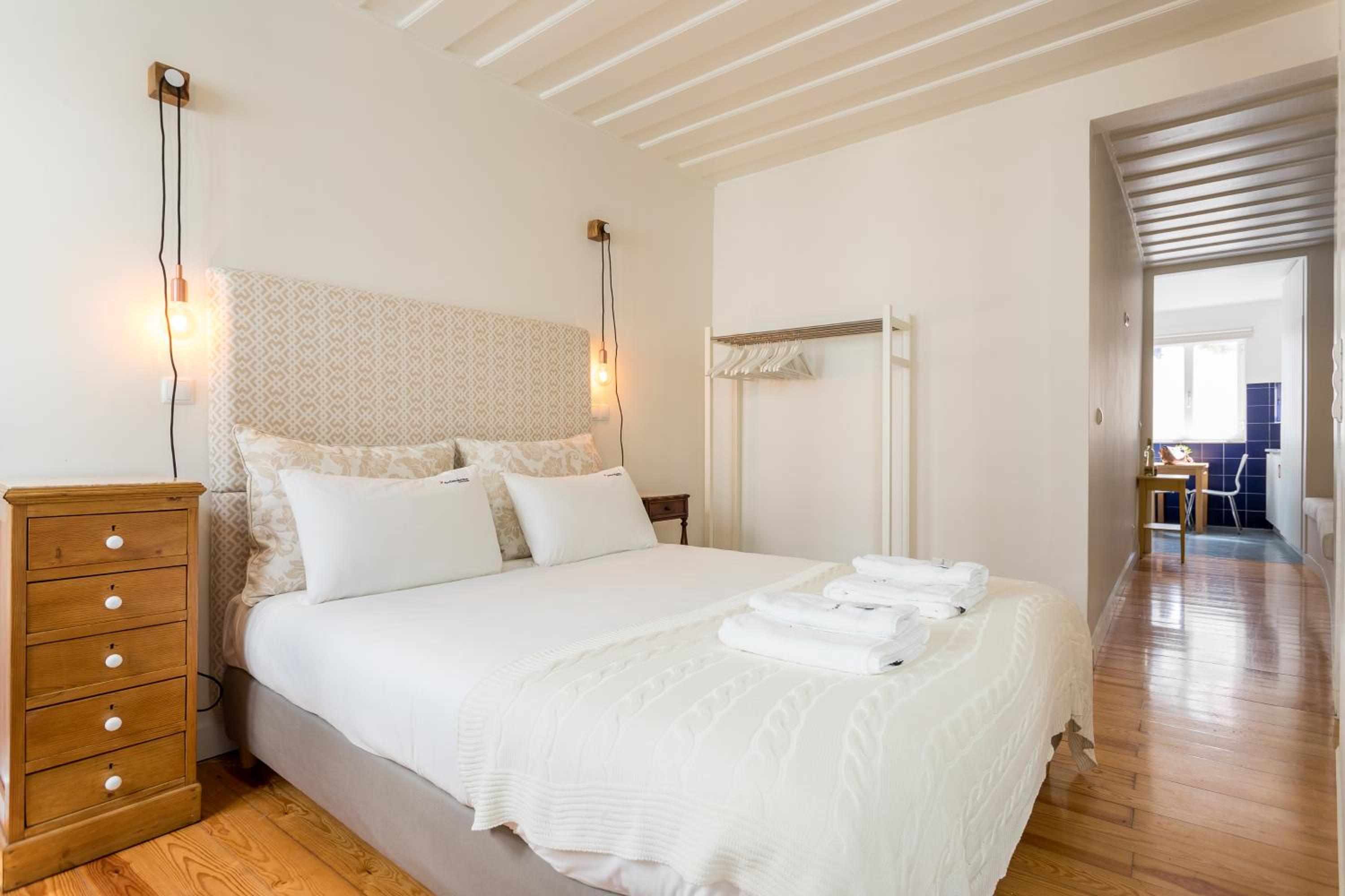One-Bedroom Apartment - Photo 8