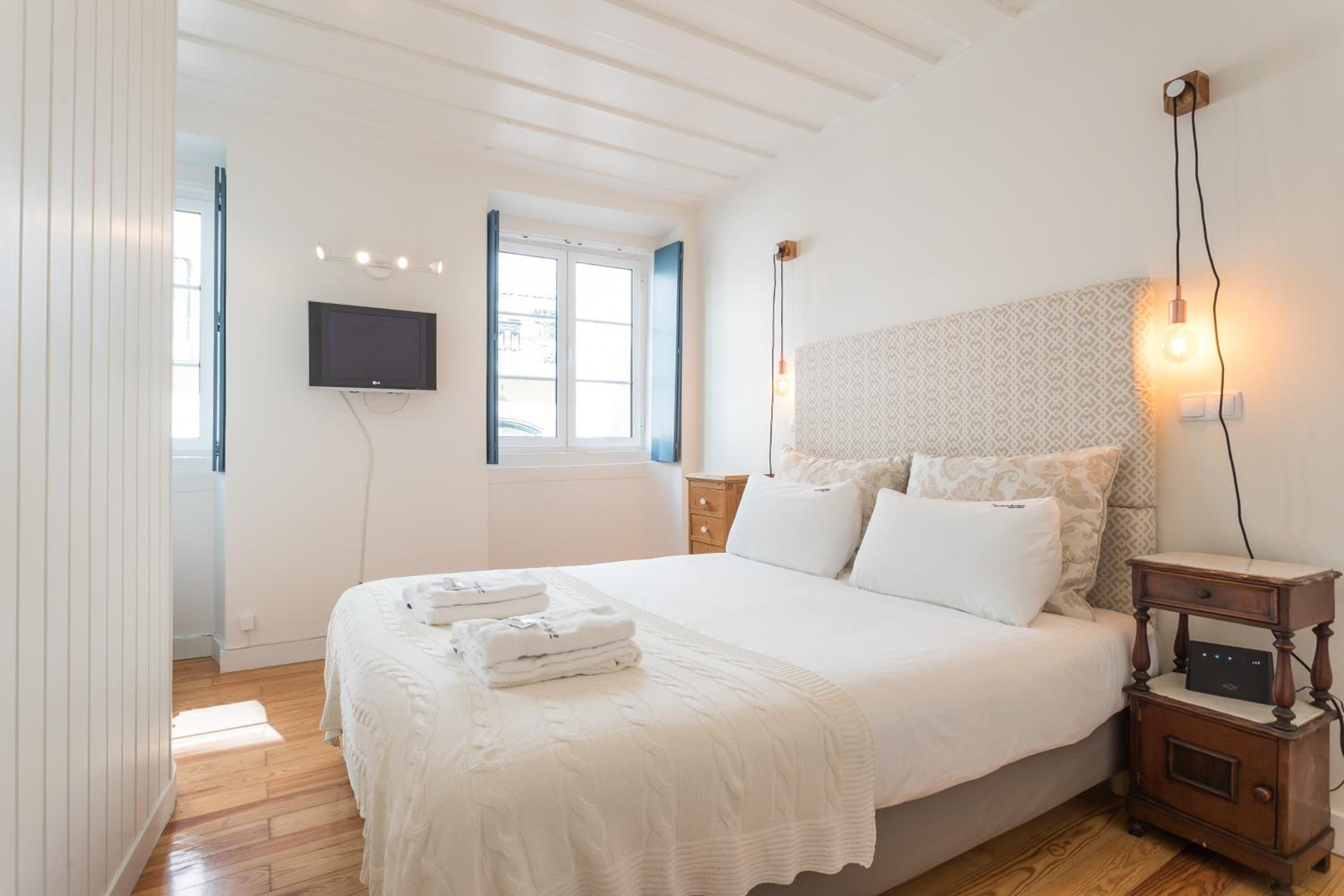 One-Bedroom Apartment - Photo 15
