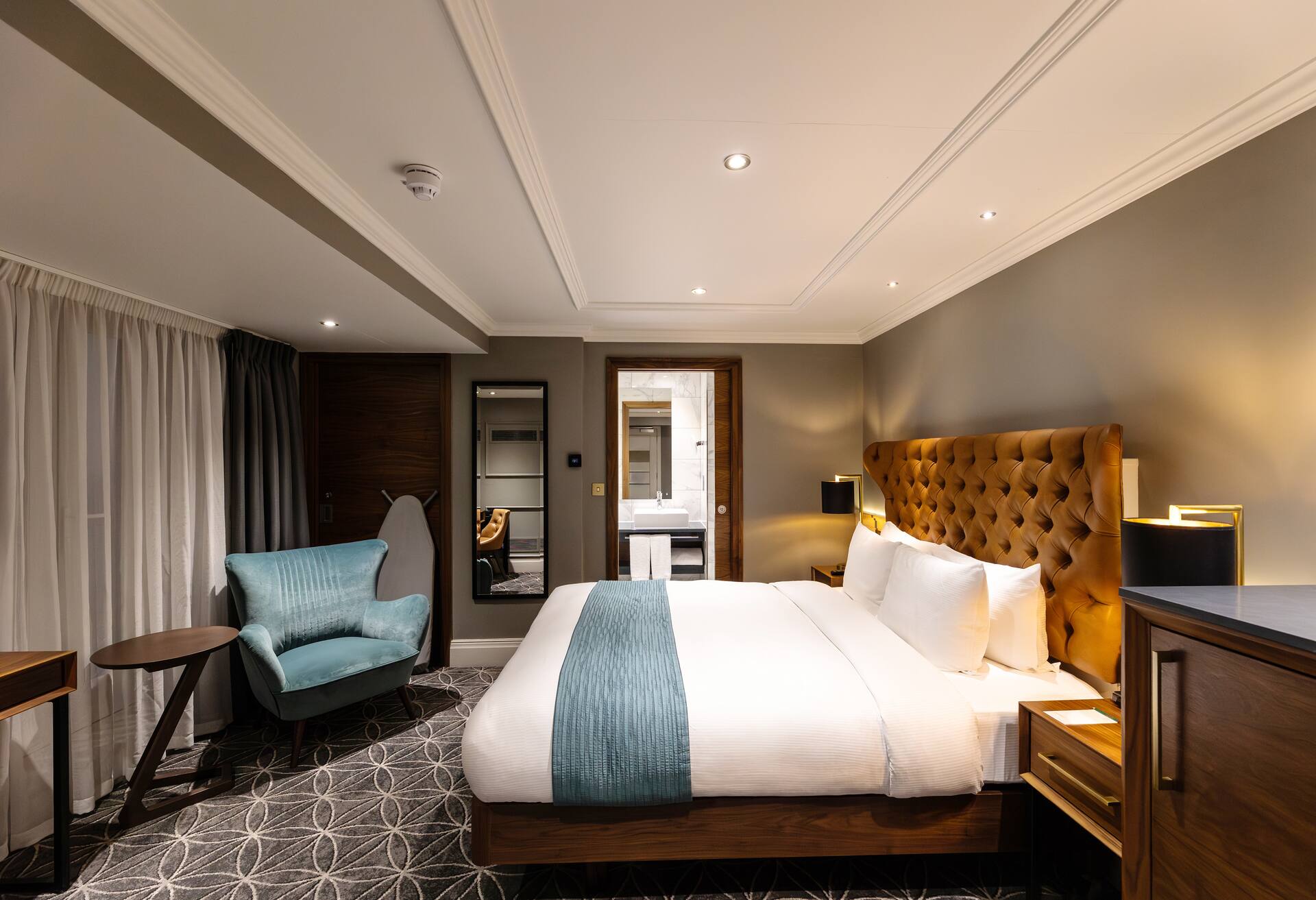 Queens Gate Family Suite photo 1