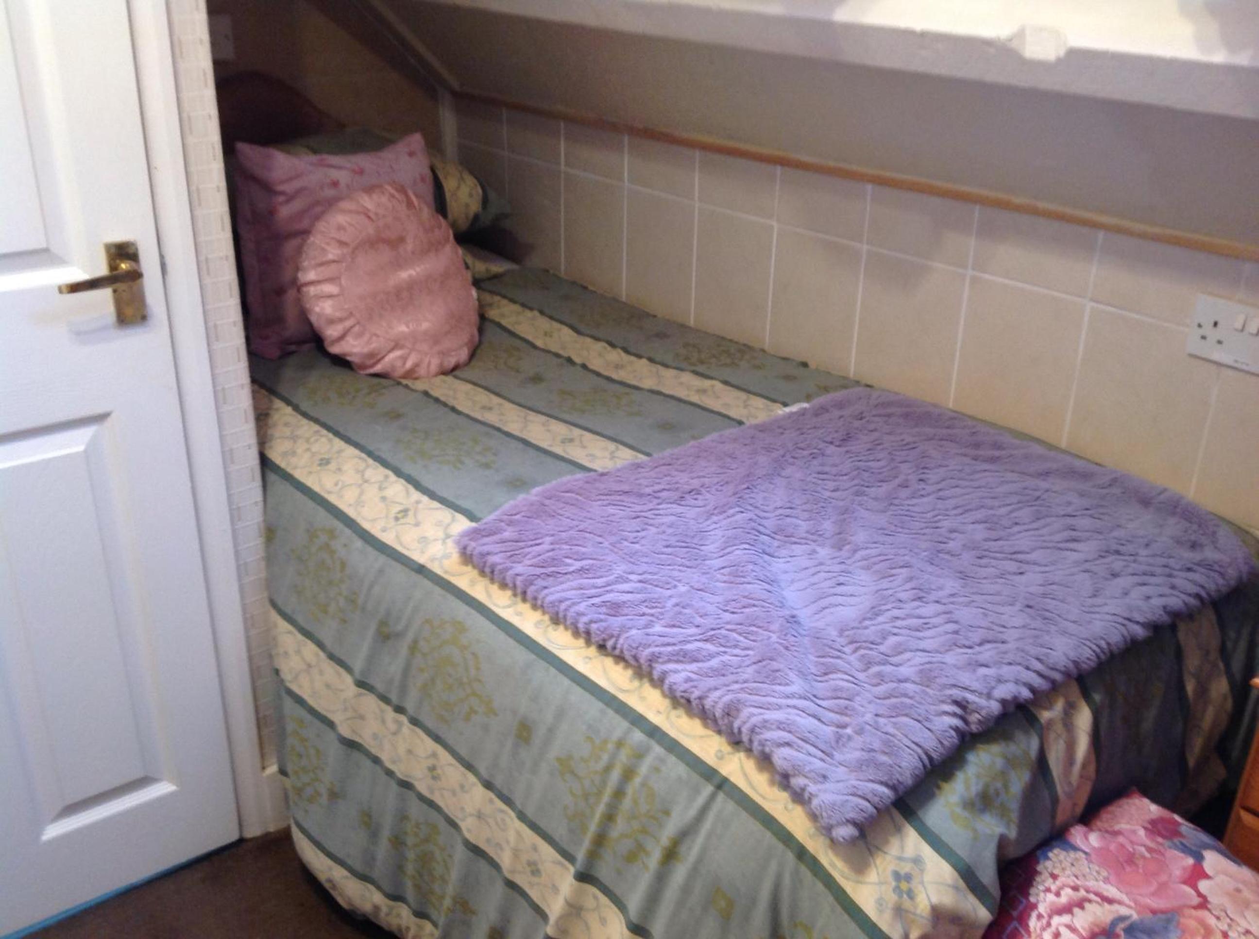 Single Room - First Floor photo 2