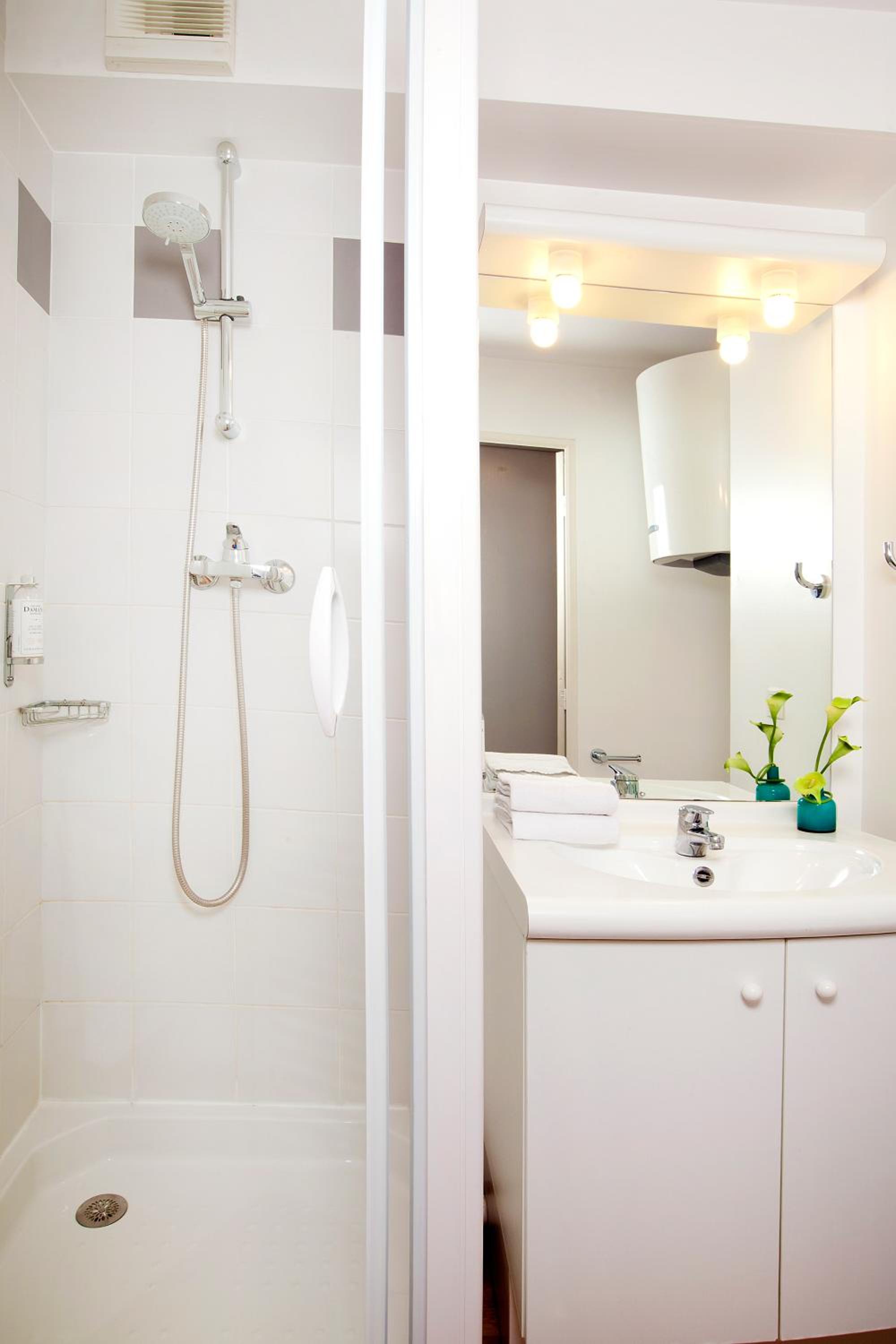 Studio (2 Adults) - Photo 4