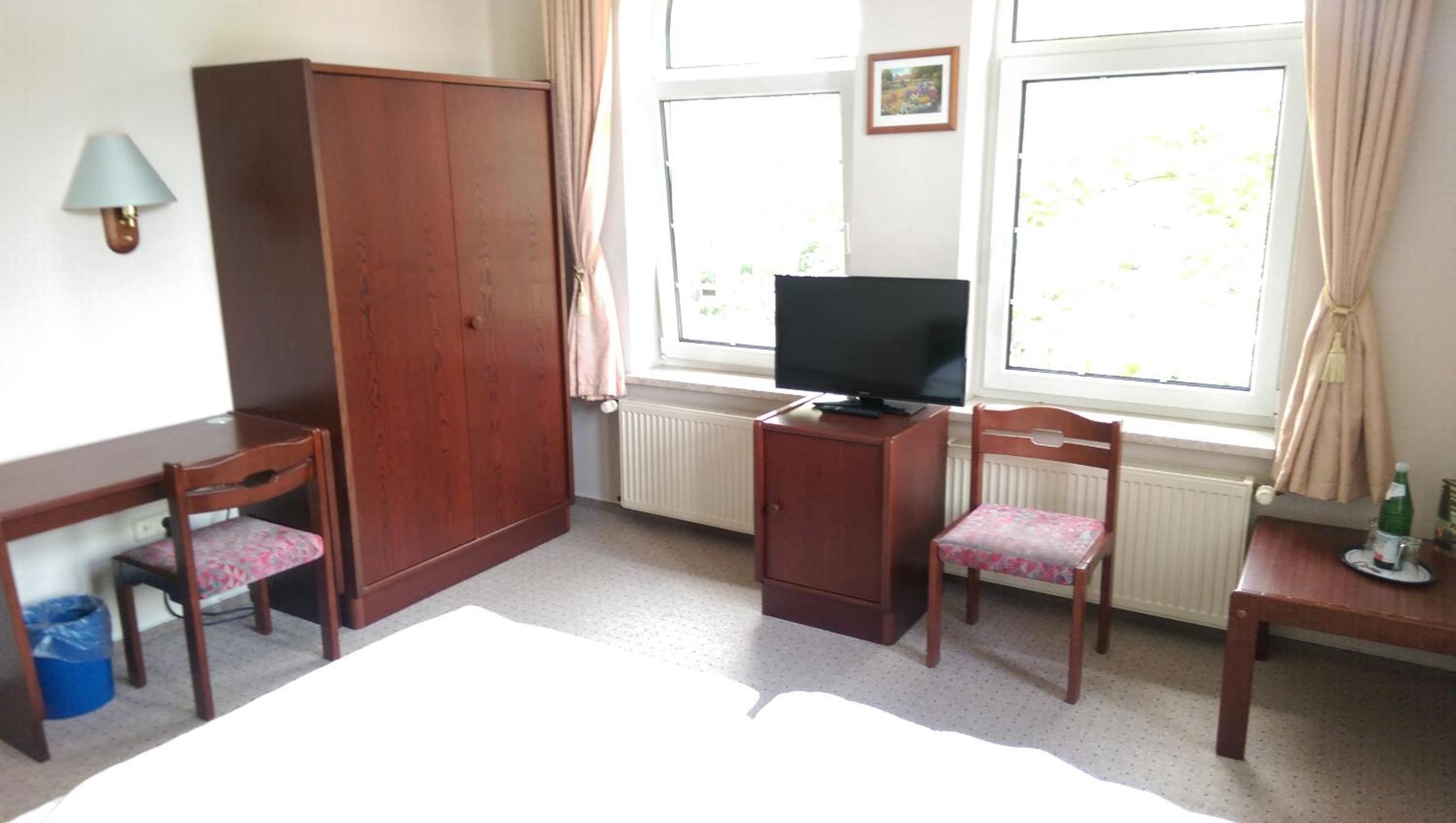 Standard Double Room - Photo 19