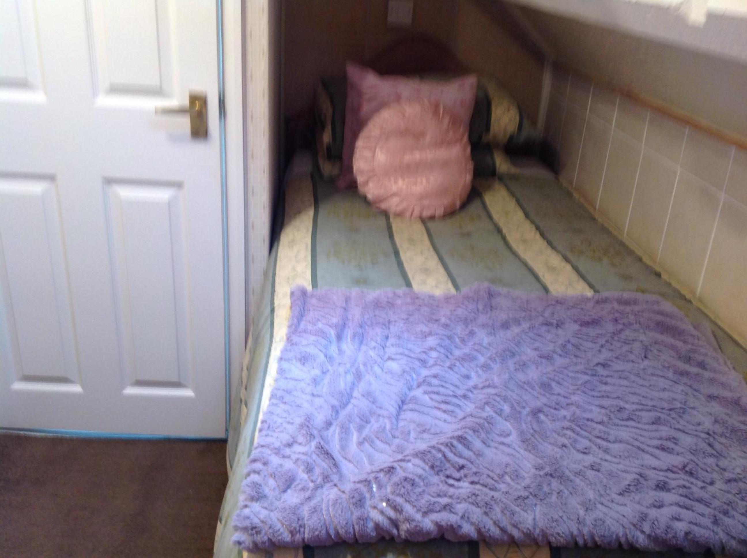Single Room - First Floor photo 1