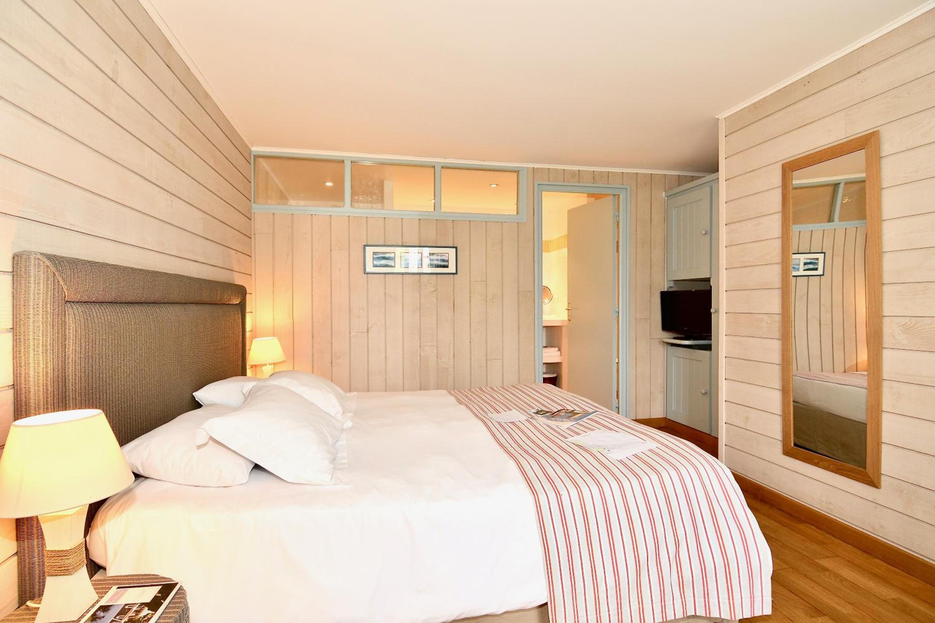 Superior Double Room - Photo 6