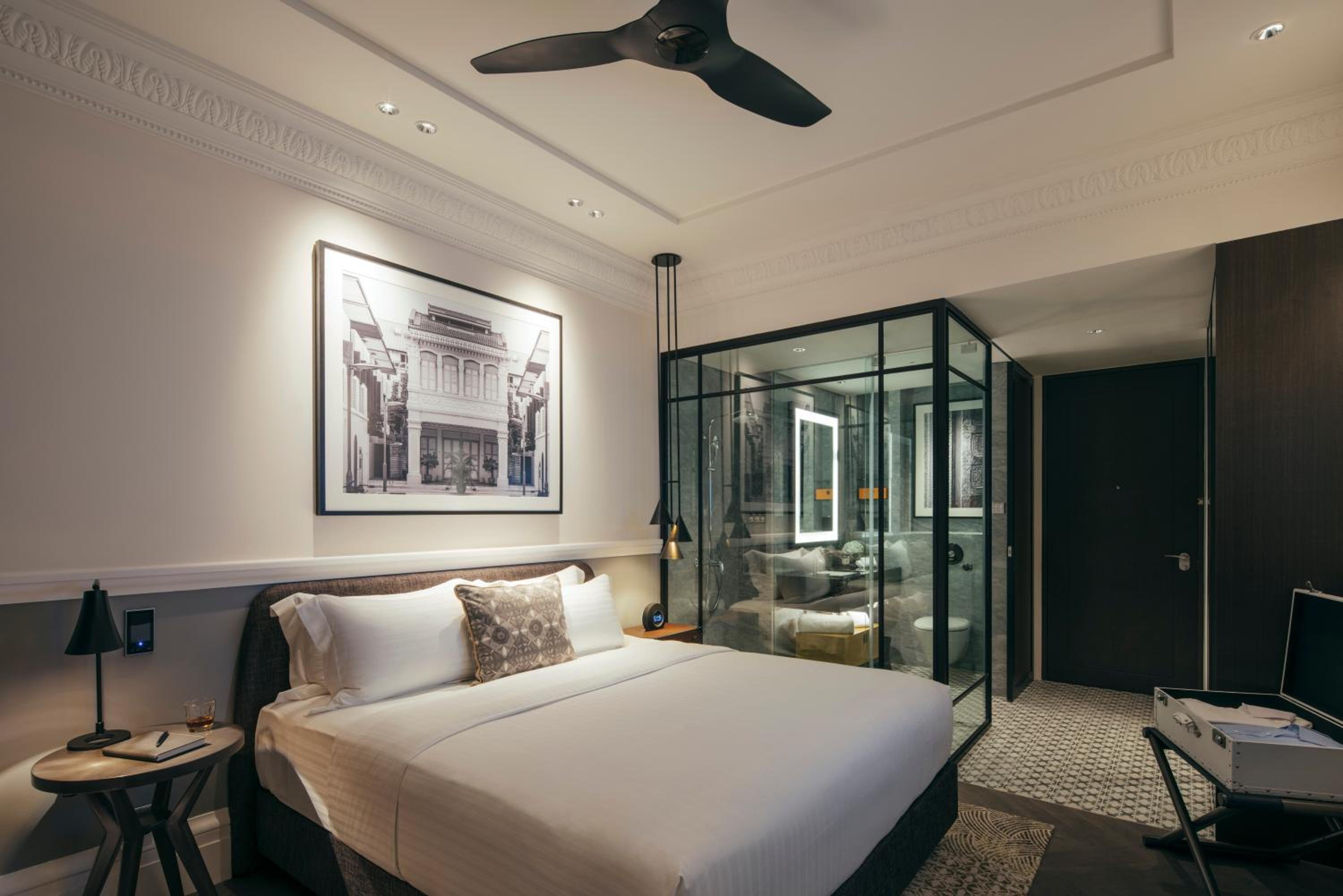 Deluxe Double Or Twin Room With Weekly Housekeeping photo 1