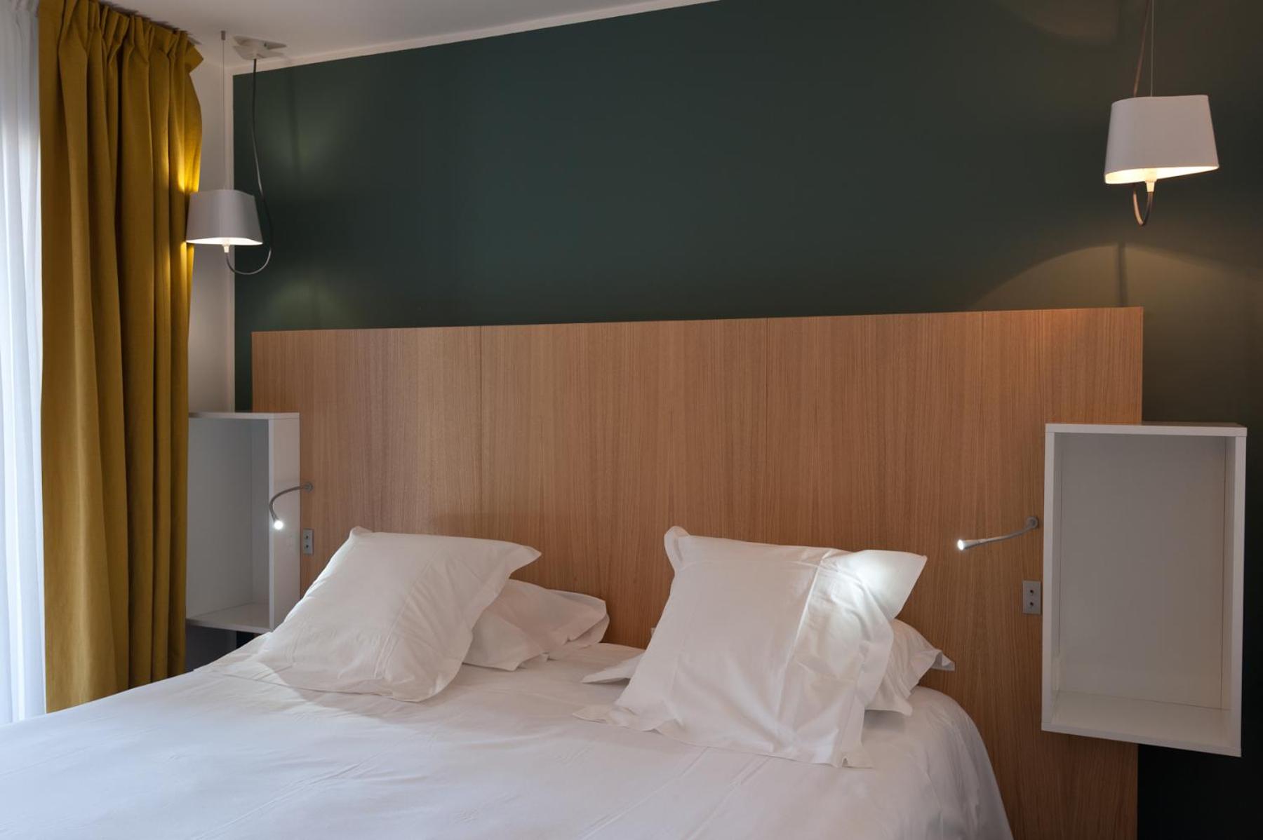 One-Bedroom Apartment (4 Adults) - Photo 6