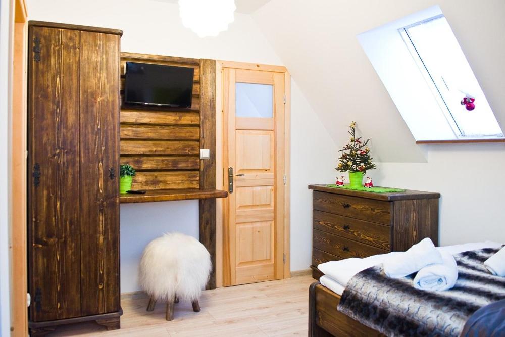 Triple Room with Private Bathroom - Photo 9