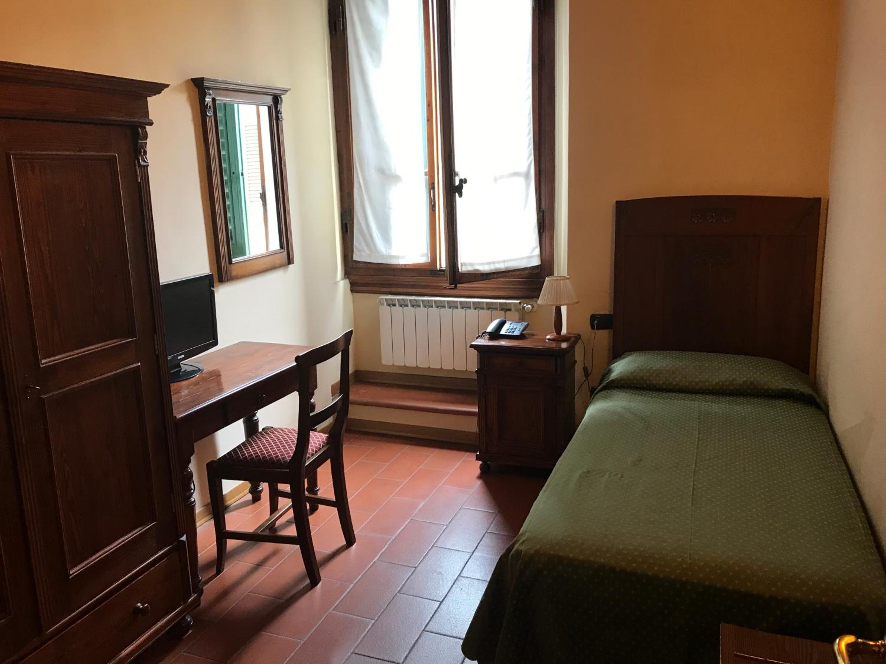 Single Room photo 1