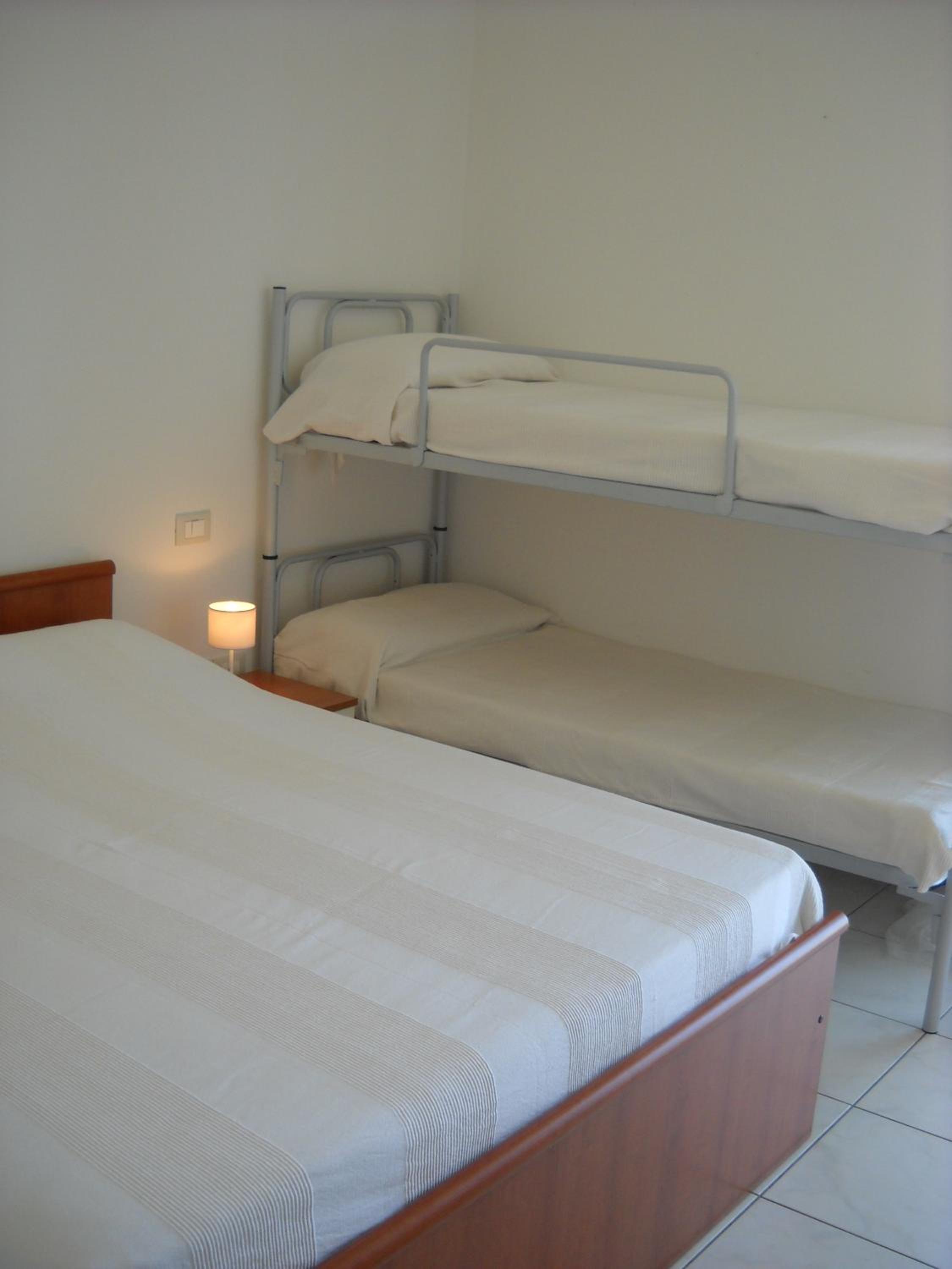 One-Bedroom Apartment (6 Adults)