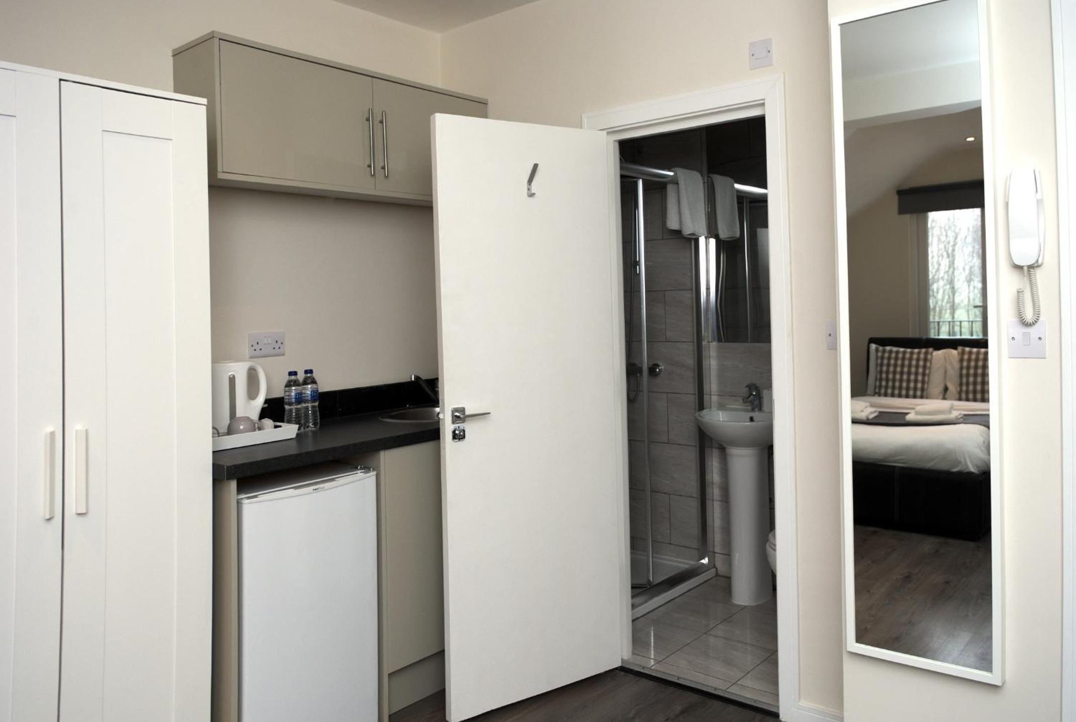 Suite with Balcony with Private Bathroom photo 2