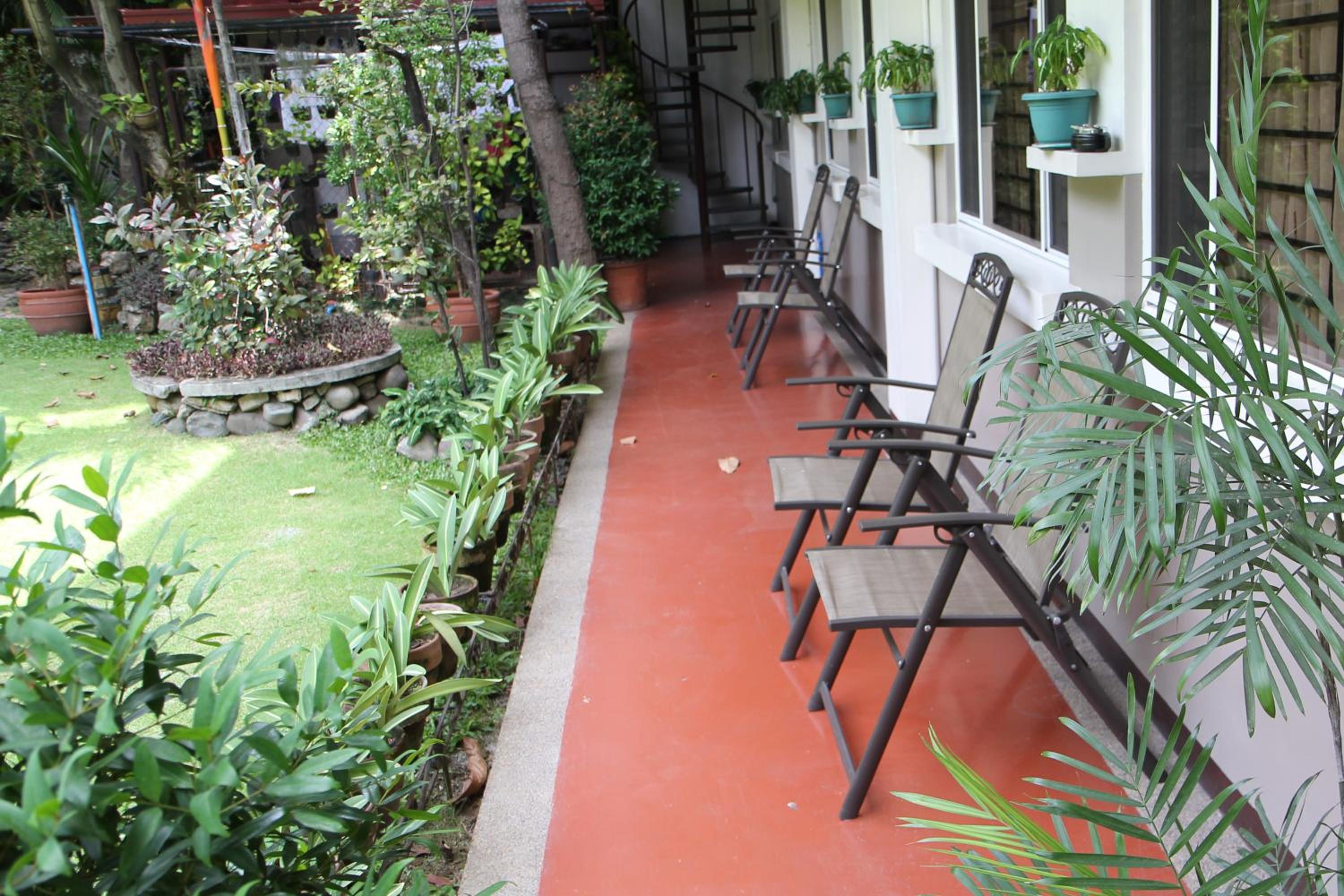 Double Room with Balcony - Photo 8