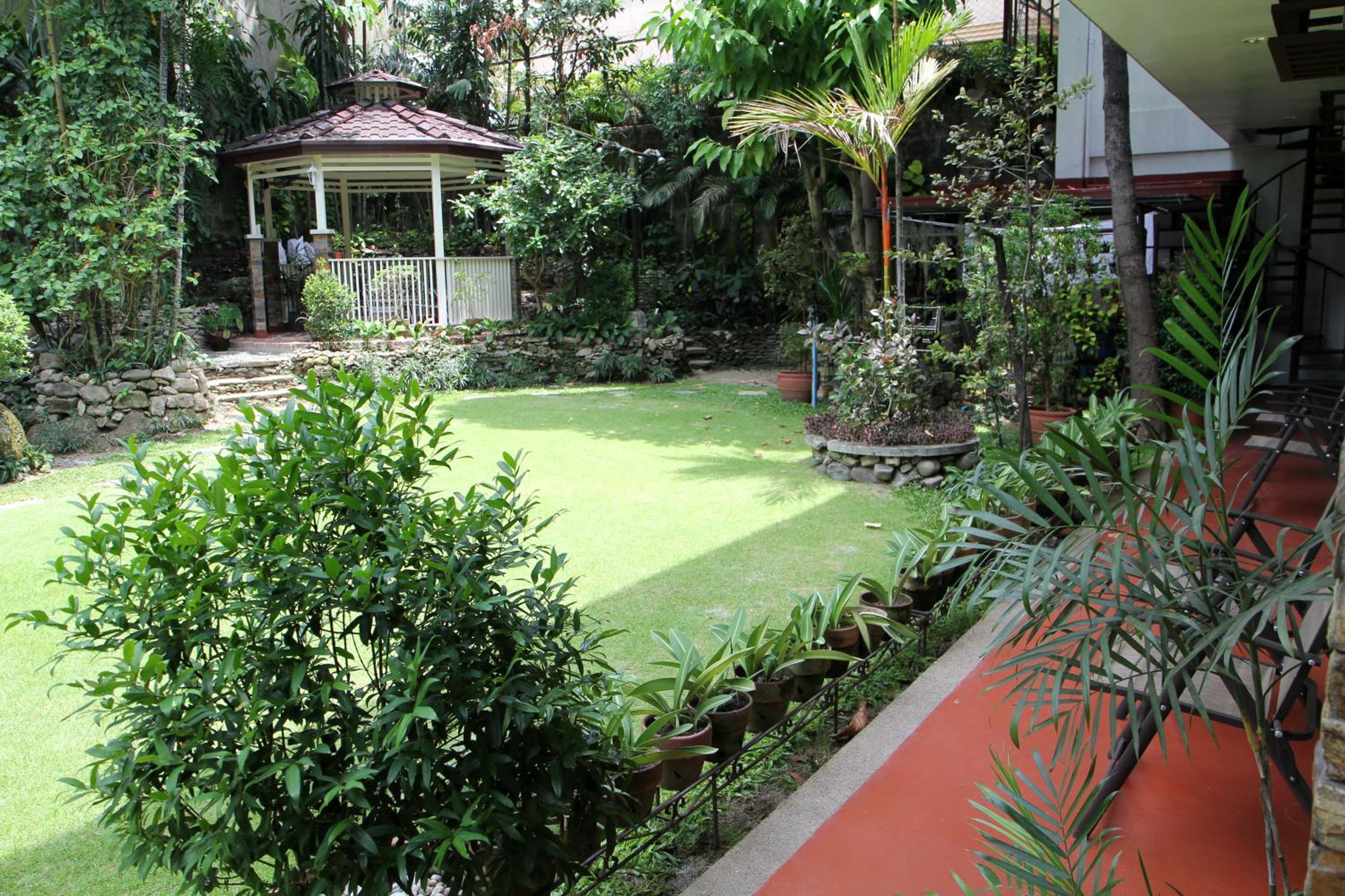 Deluxe Double Room with Balcony - Photo 6
