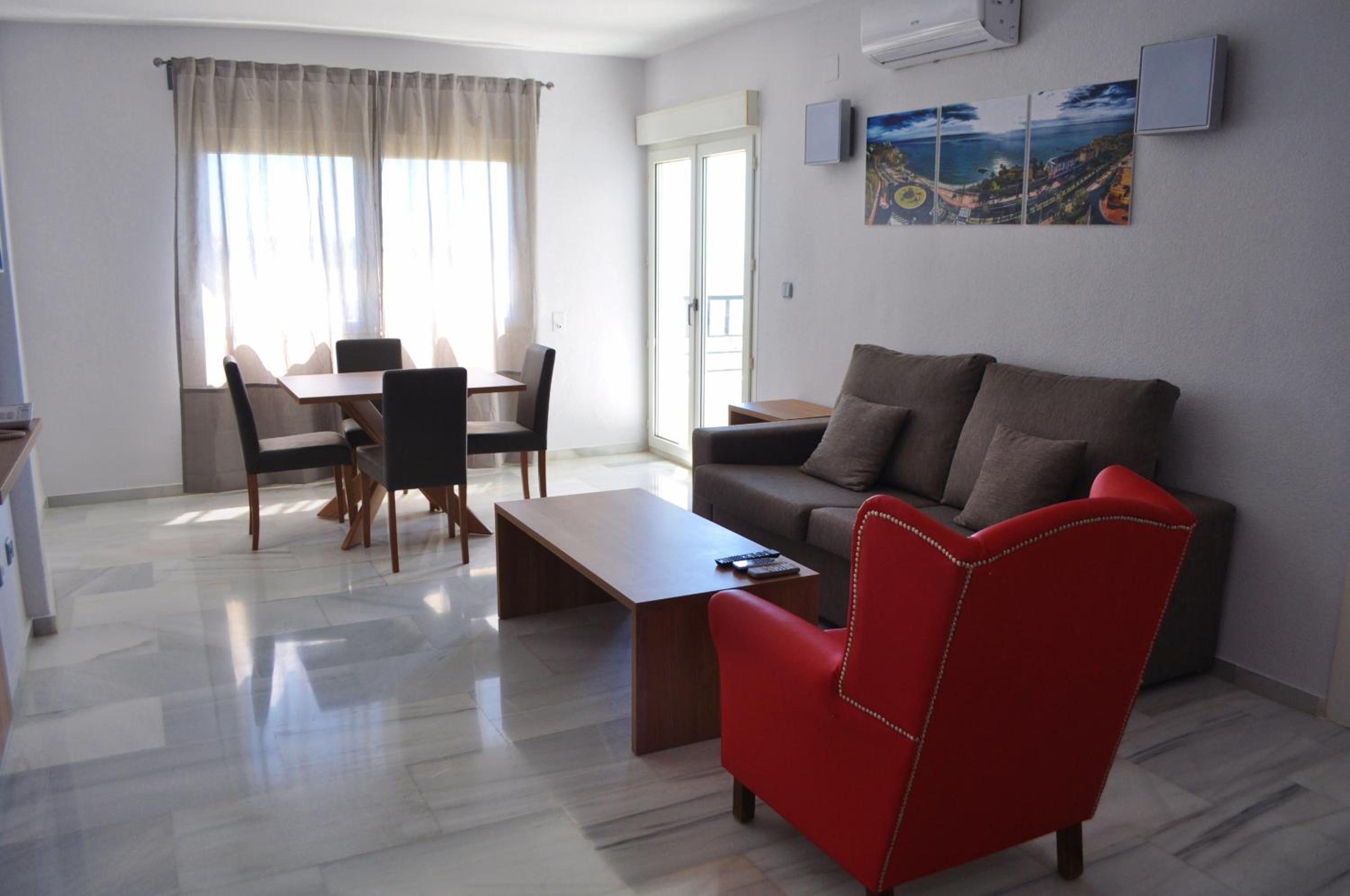 One-Bedroom Apartment with Sea View - Photo 14